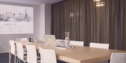 Coworking Spaces - Zugang 24/7 - Österreich - WORKSPACE Wels: Besprechungsraum für 10 Personen mit Beamer und Flipchart - WORKSPACE Wels