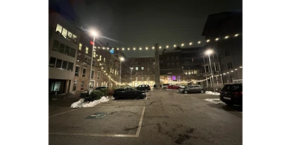 Coworking Spaces - Zugang 24/7 - Österreich - Der Innenhof der Ankerbrotfabrik ist attraktiv gestaltet, bietet Platz für kreative Pausen im Freien und ist immer wieder Event-Schauplatz. - Ankerbrotfabrik Offices