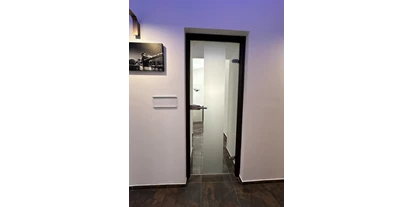 Coworking Spaces - Zugang 24/7 - Österreich - Unsere Büros haben Türen aus Holz oder aus Glas - Ankerbrotfabrik Offices