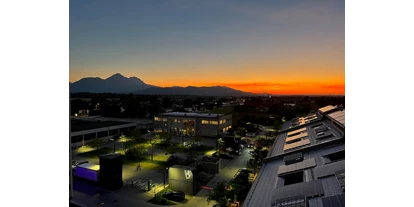 Coworking Spaces - Zugang 24/7 - Salzburg-Stadt (Salzburg) - wer lange arbeitet, wird oft mit diesem Ausblick belohnt ;) - bluebird.space
