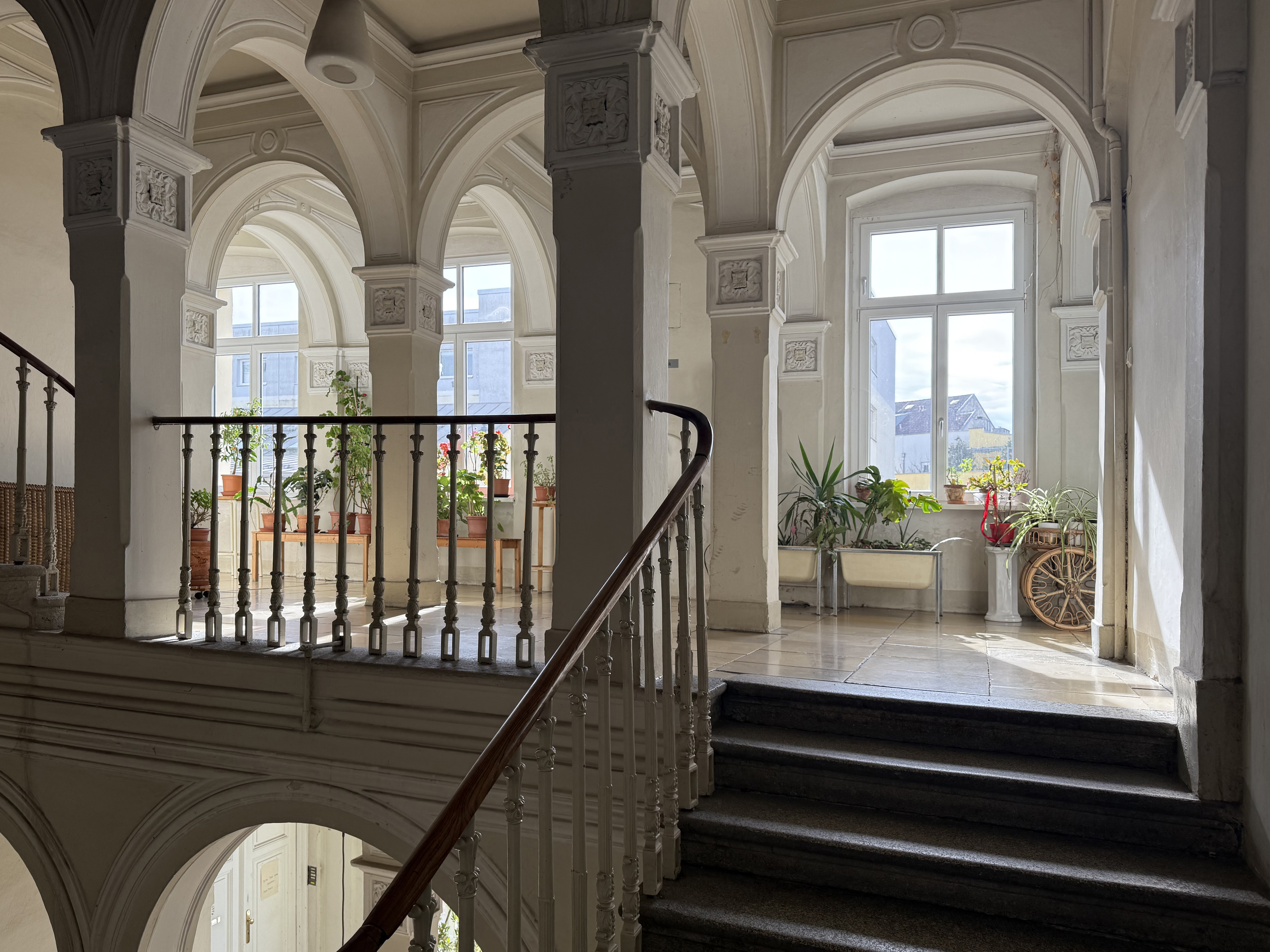 Coworking Spaces - PLZ 4020 (Österreich) - Stiegenhaus - Bürogemeinschaft Fabrikstraße