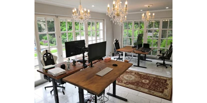 Coworking Spaces - Niedersachsen - Coworking Platze im Großraumbüro
 - Coworking in der Schlossresidenz Osnabrück – 24/7 Arbeitsplatz für Kreative und Entrepreneurs