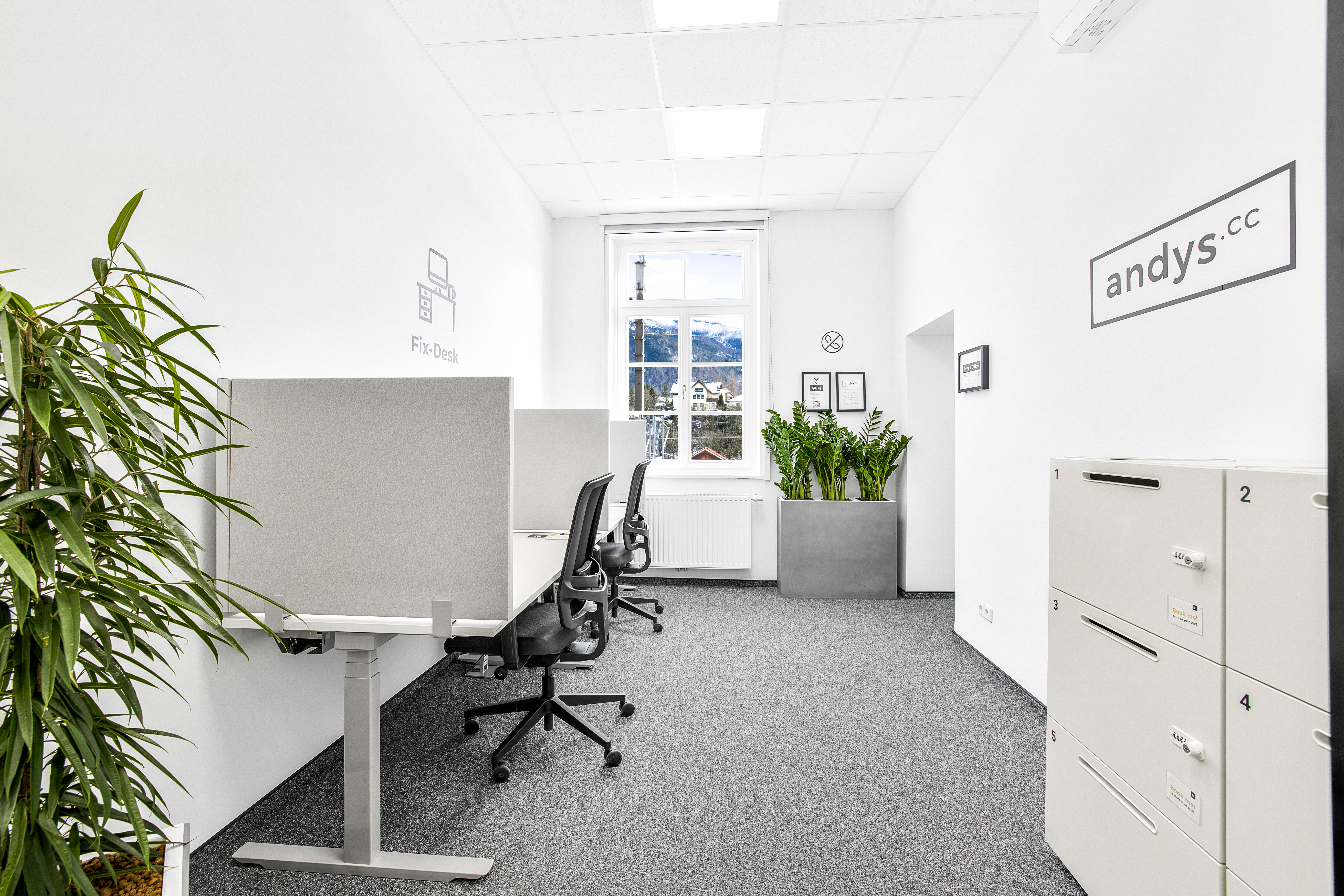 Coworking Space: Fix Desk Area - andys Amstetten Bahnhof