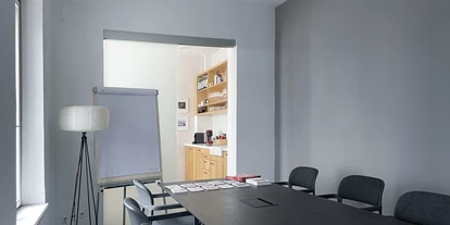 Coworking Spaces - Wien - Besprechungsraum - Helle Büroplätze in ruhigem Innenhof zur Miete