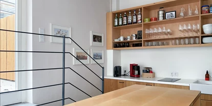 Coworking Spaces - Wien - Küche - Helle Büroplätze in ruhigem Innenhof zur Miete
