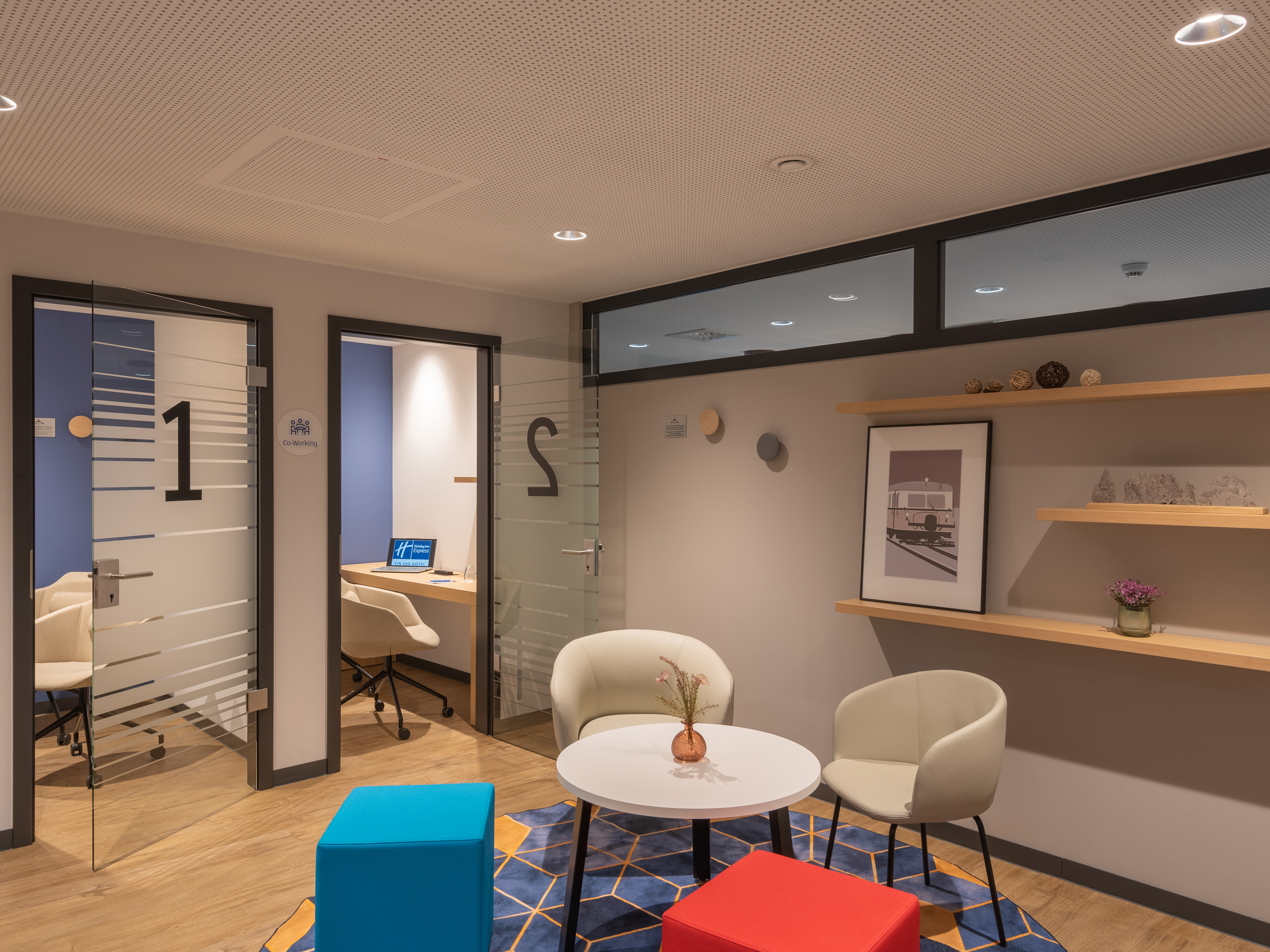 Coworking Spaces - Niedersachsen - Eingangsbereich Veranstaltung - Holiday Inn Express Hamburg Süd