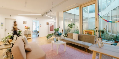 Coworking Spaces - Zugang 24/7 - Österreich - Wow, Yoga, Pilates, und Wellness gibt es auch im Haus! - Arbeitszimmer - der Coworkingspace in der HausWirtschaft