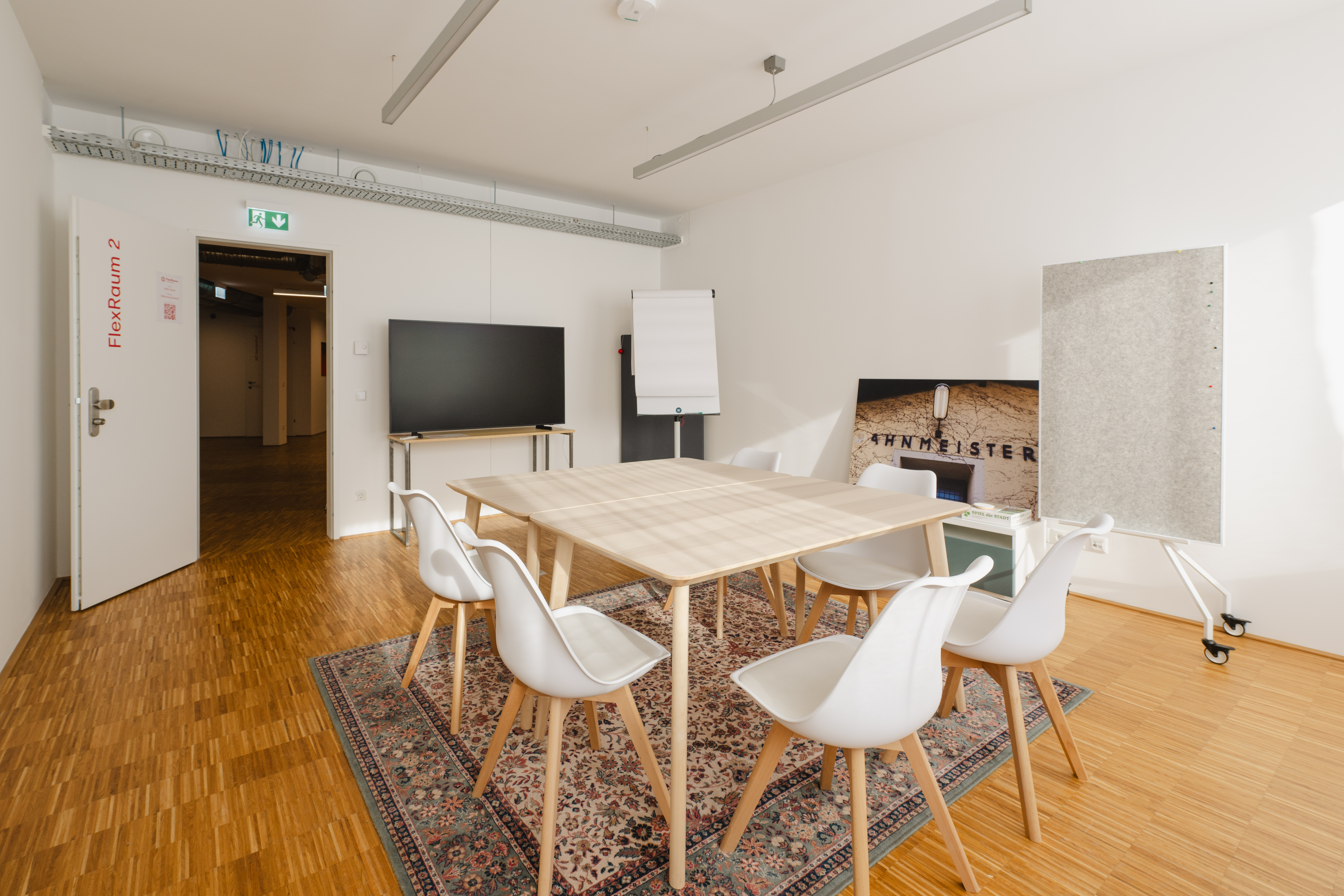 Coworking Space: Unser FlexRaum 2 - ideal für kleine Teammeetings.  - Arbeitszimmer - der Coworkingspace in der HausWirtschaft