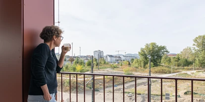 Coworking Spaces - Zugang 24/7 - Österreich - Der Blick ins Grüne. Der Park "Freie Mitte" direkt vor der Haustüre.  - Arbeitszimmer - der Coworkingspace in der HausWirtschaft