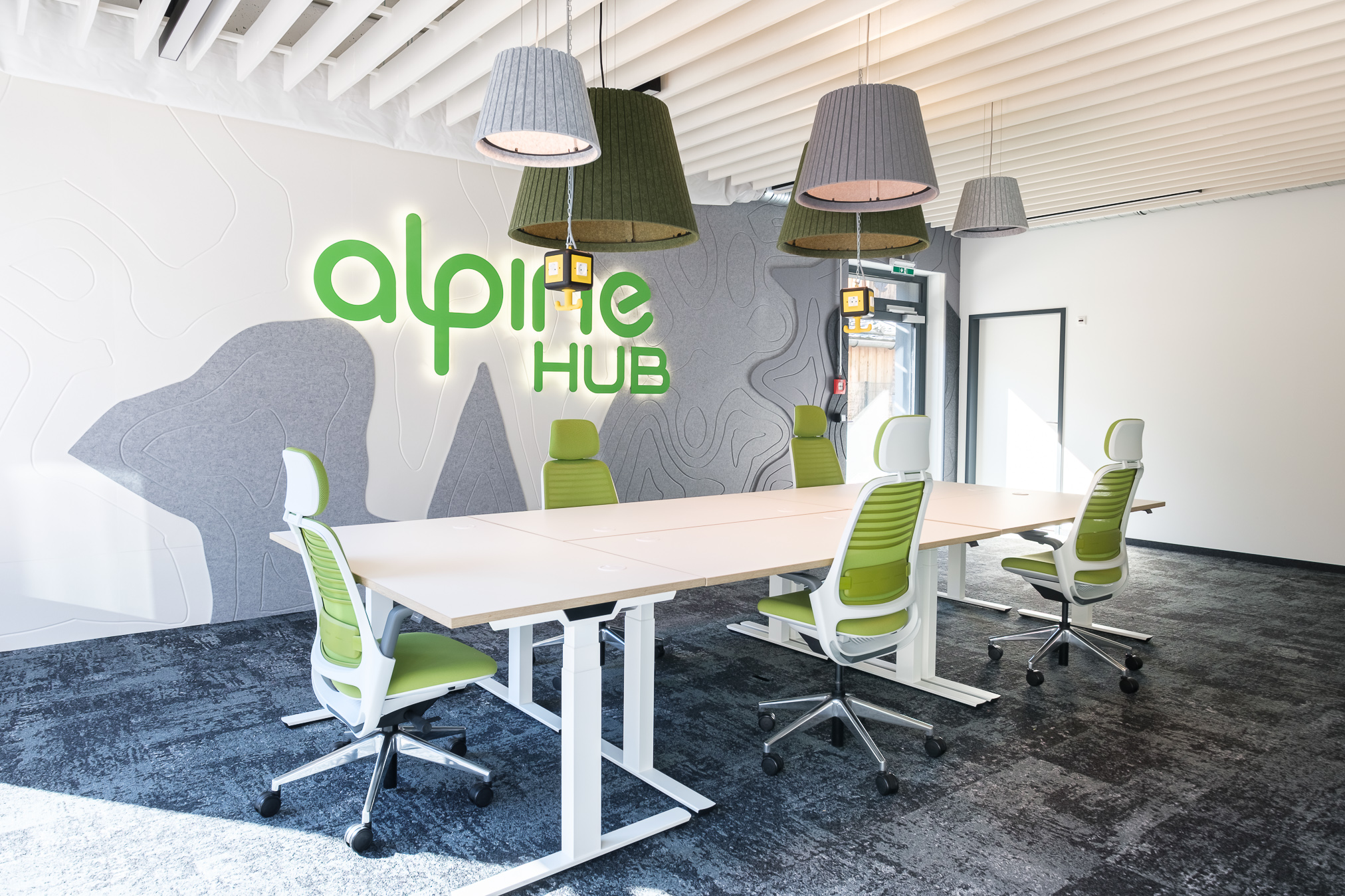 Coworking spaces - Bavaria - Meetingraum - Alpine Hub
