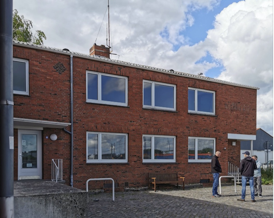 Coworking Spaces - Schleswig-Holstein - Hier ist es der Eingang rechts - RD CoWork