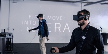 Coworking Spaces - Bayern - Virtual-Reality-Holodeck mit verschiedensten Technologien, u.a. VR, AR, 3D-Druck - Digitales ZukunftsZentrum Allgäu-Oberschwaben