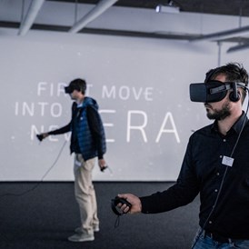 Coworking Space: Virtual-Reality-Holodeck mit verschiedensten Technologien, u.a. VR, AR, 3D-Druck - Digitales ZukunftsZentrum Allgäu-Oberschwaben