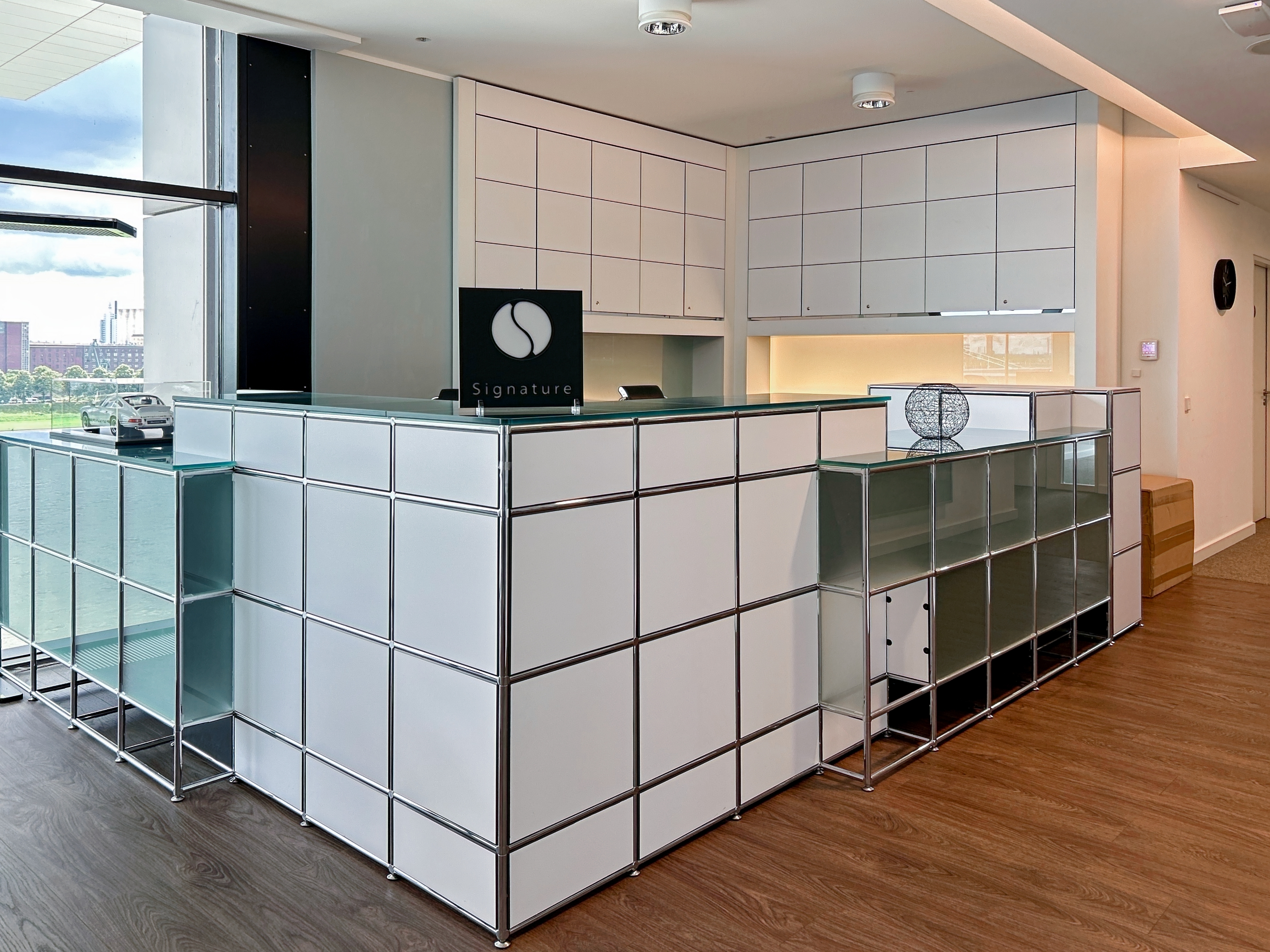 Coworking Space: Arbeitsplätze, Services und Support unterstützen Sie bei der Arbeit in Kranhaus Süd