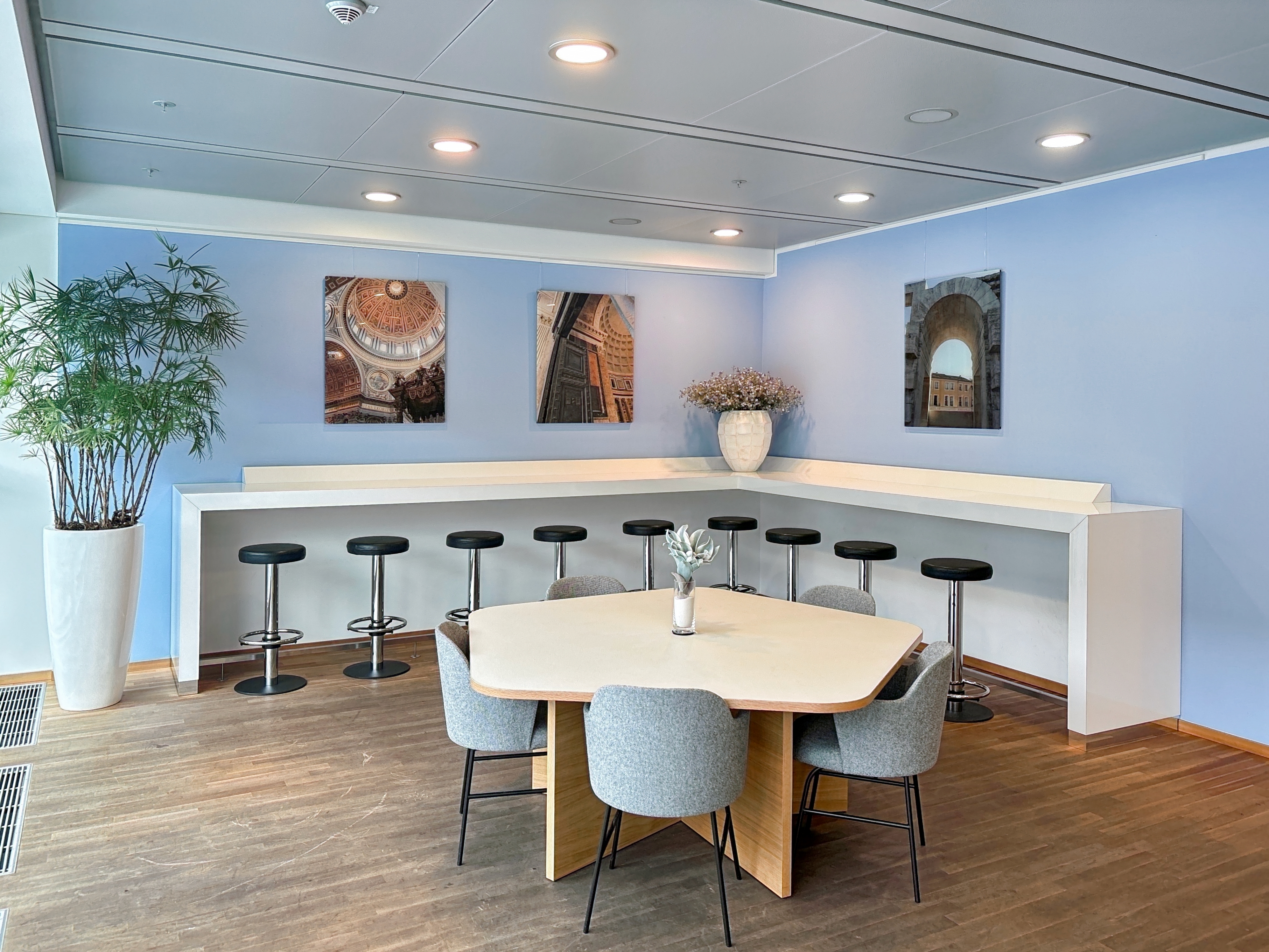 Coworking spaces - Berlin - All-inclusive-Zugang zu [Arbeitsplätzen, virtuellen Büros und Besprechungsräumen] in Hauptbahnhof Europaplatz