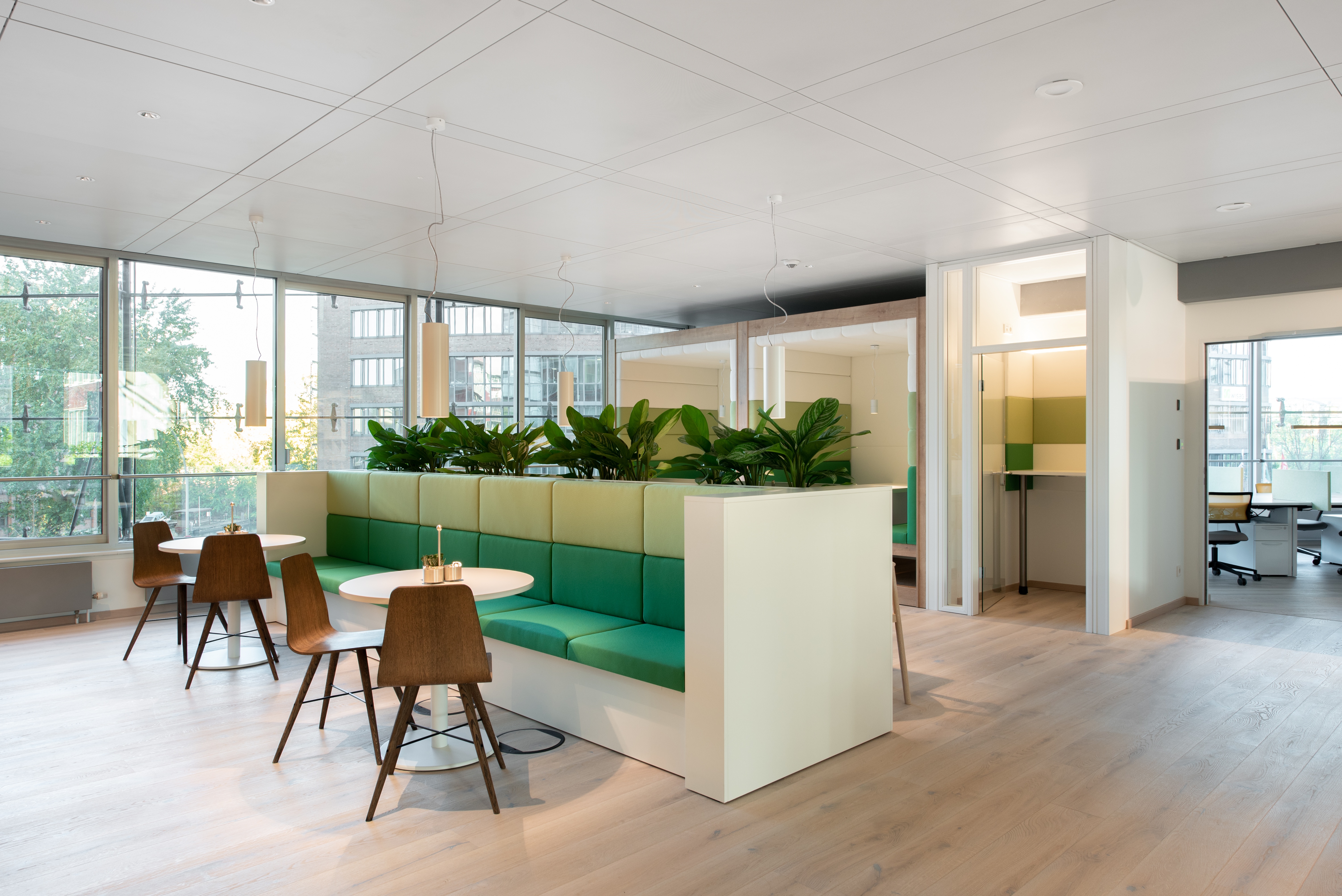 Coworking Spaces - Hamburg-Stadt (Hamburg, Freie und Hansestadt) - All-inclusive-Zugang zu [Arbeitsplätzen, virtuellen Büros und Besprechungsräumen] in Doppel X