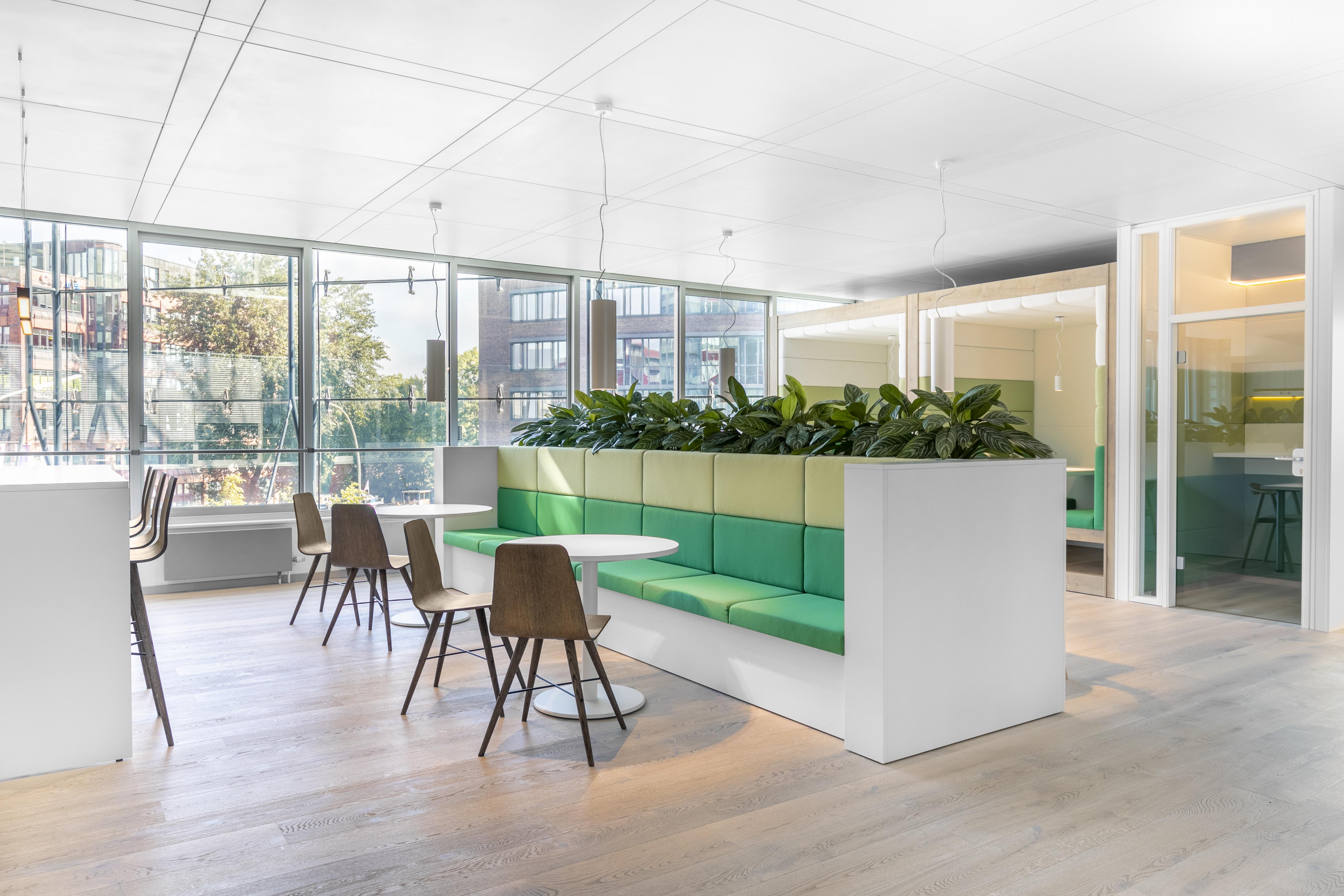 Coworking Space: All-inclusive-Zugang zu Arbeitsplätzen, virtuellen Büros und Besprechungsräumen in Regus Hammerbrook