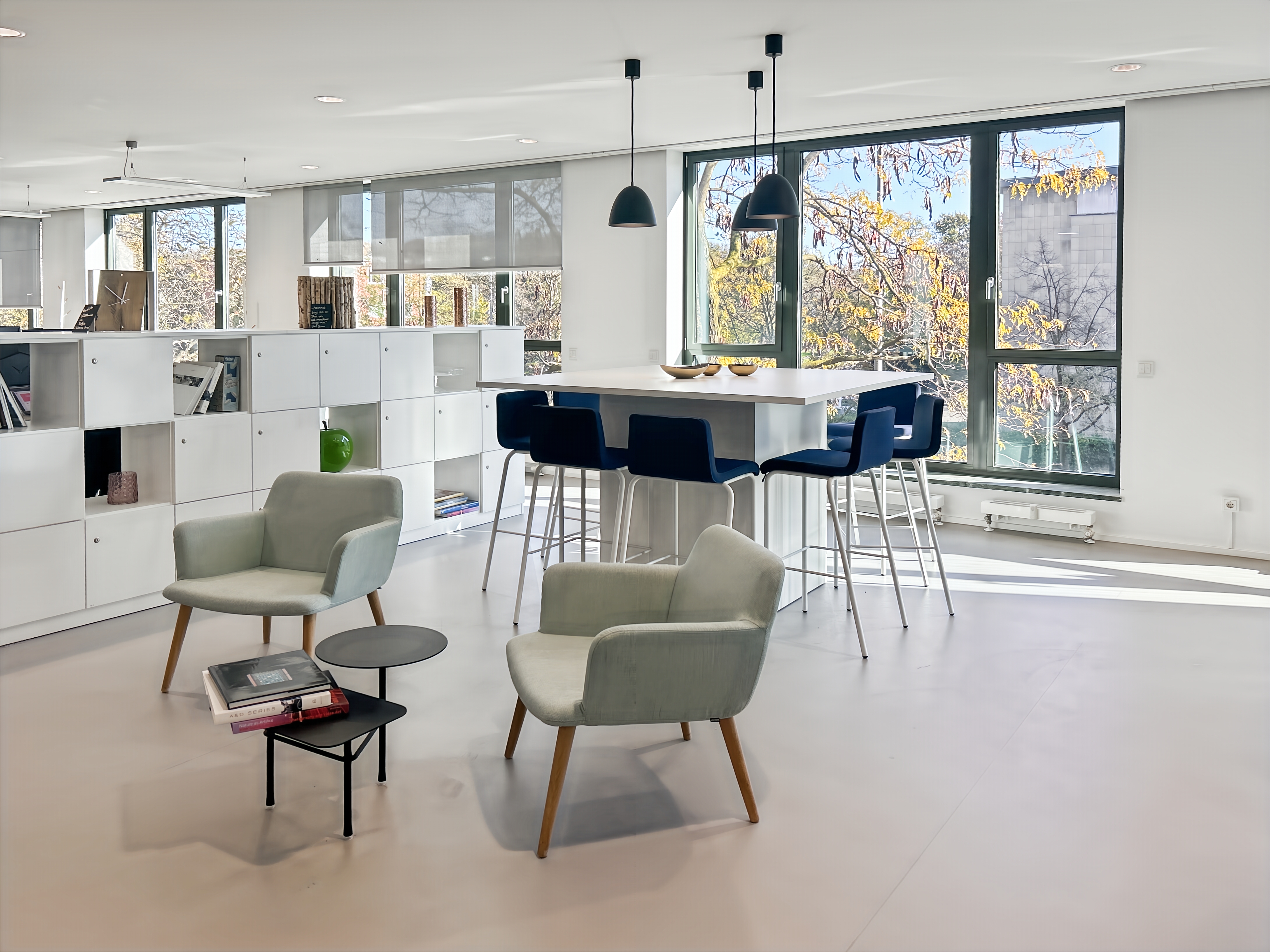 Coworking Spaces - Köln - Arbeitsplätze, Services und Support unterstützen Sie bei der Arbeit in Colonius Carré