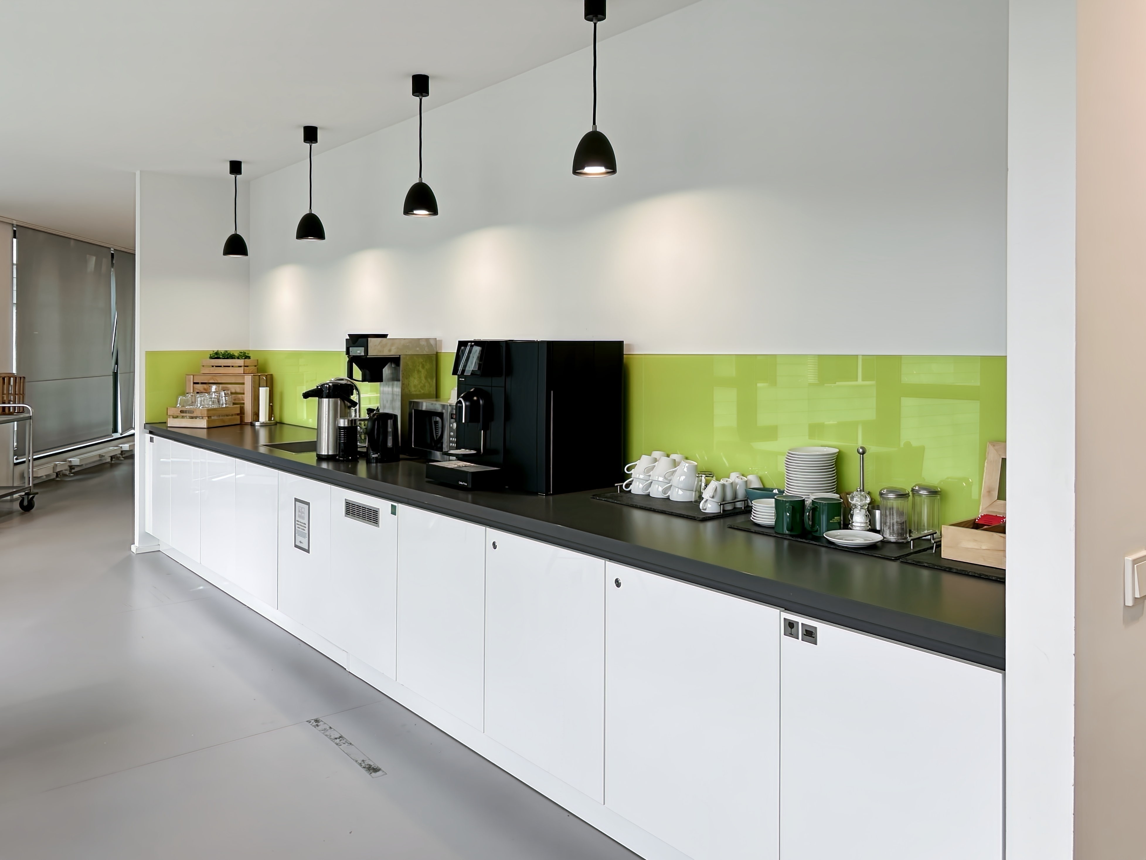 Coworking Space: Arbeitsplätze, Services und Support unterstützen Sie bei der Arbeit in Colonius Carré