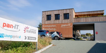 Coworking Spaces - Zugang 24/7 - Österreich - Außenansicht Bürogebäude - Sonnenland Teamspace