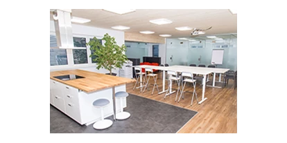 Coworking Spaces - Zugang 24/7 - Österreich - Teamspace/Seminarraum mit integrierter Küche - Sonnenland Teamspace
