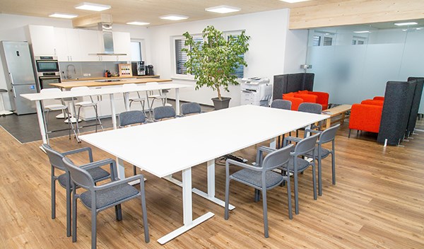 Coworking Space: Teamspace/Seminarraum mit integrierter Küche - Sonnenland Teamspace