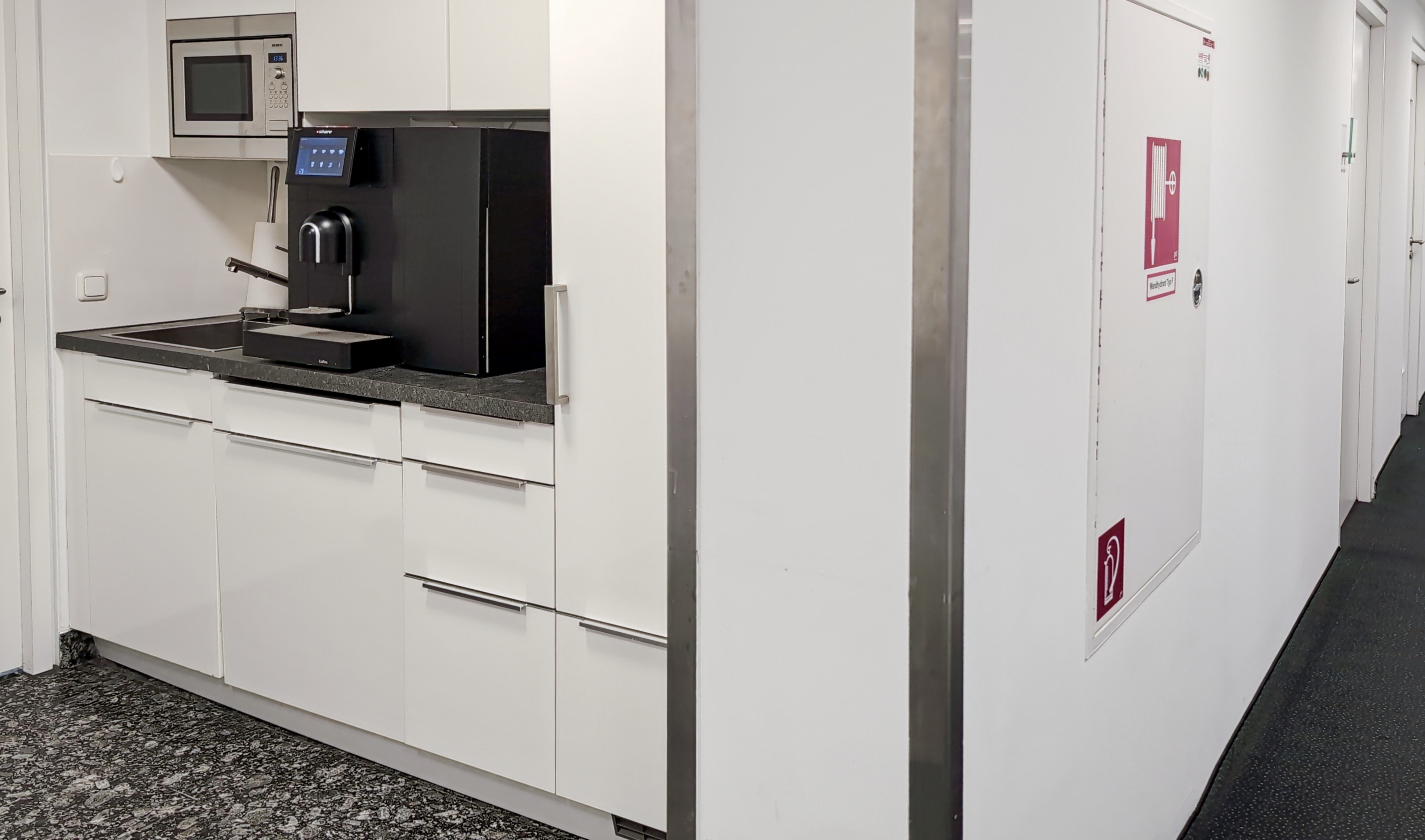 Coworking Space: Arbeitsplätze, Services und Support unterstützen Sie bei der Arbeit in HQ Bockenheimer Landstrasse