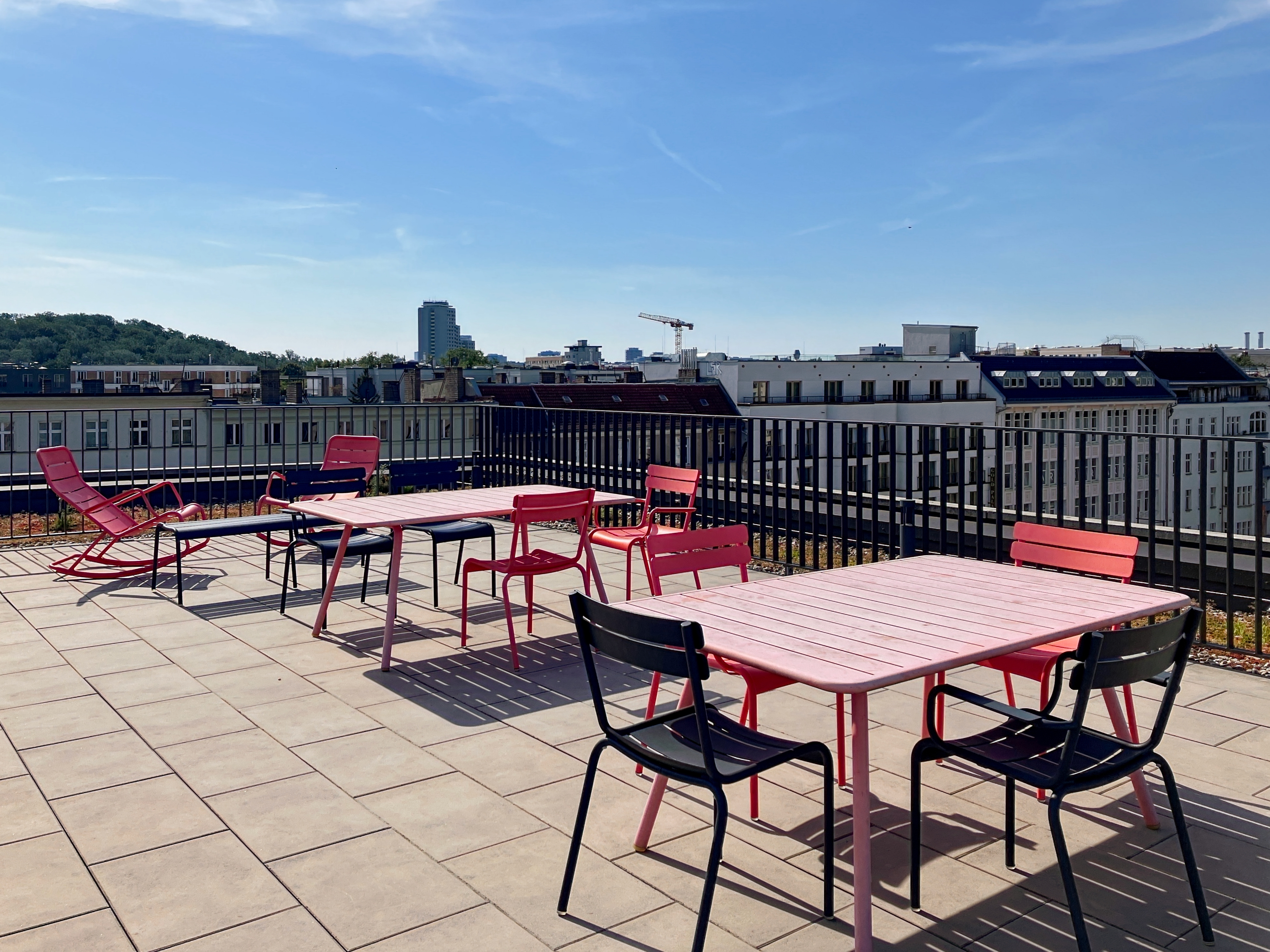 Coworking spaces - Berlin - All-inclusive-Zugang zu [Arbeitsplätzen, virtuellen Büros und Besprechungsräumen] in Spaces Prenzlauer Berg