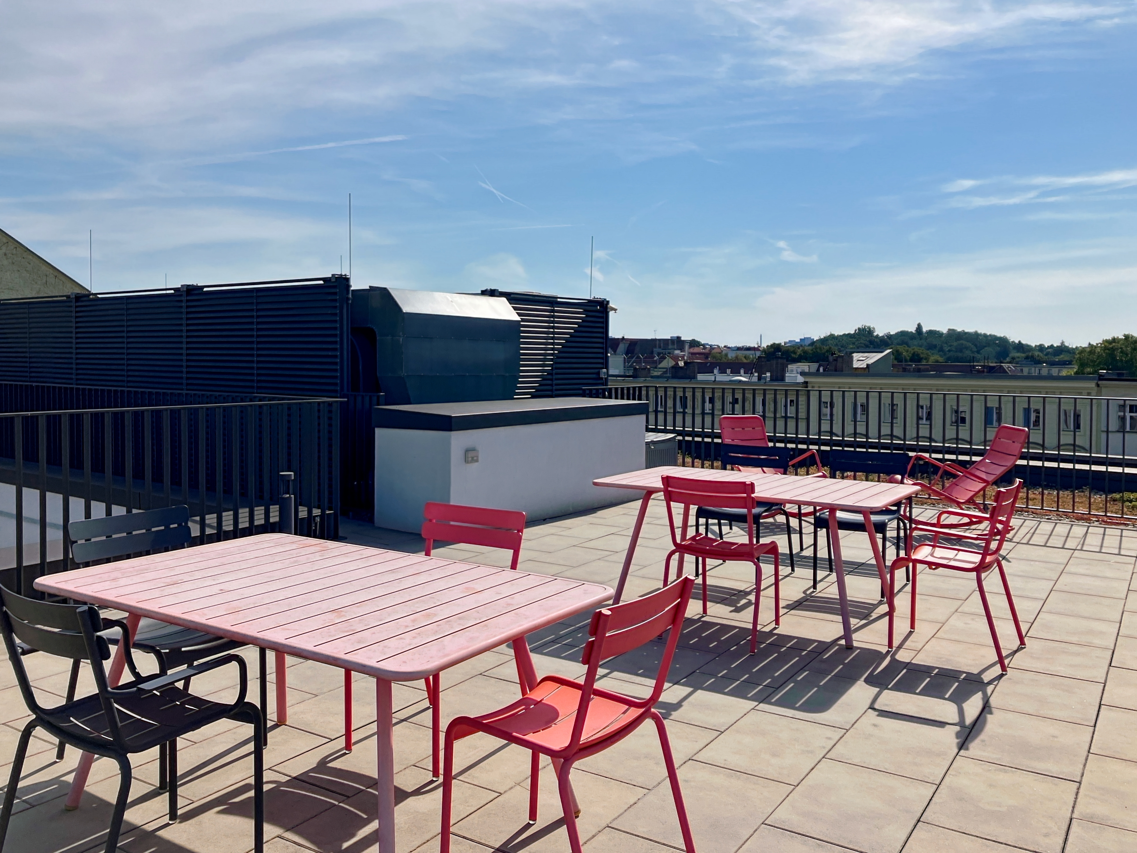 Coworking spaces - Berlin - All-inclusive-Zugang zu [Arbeitsplätzen, virtuellen Büros und Besprechungsräumen] in Spaces Prenzlauer Berg