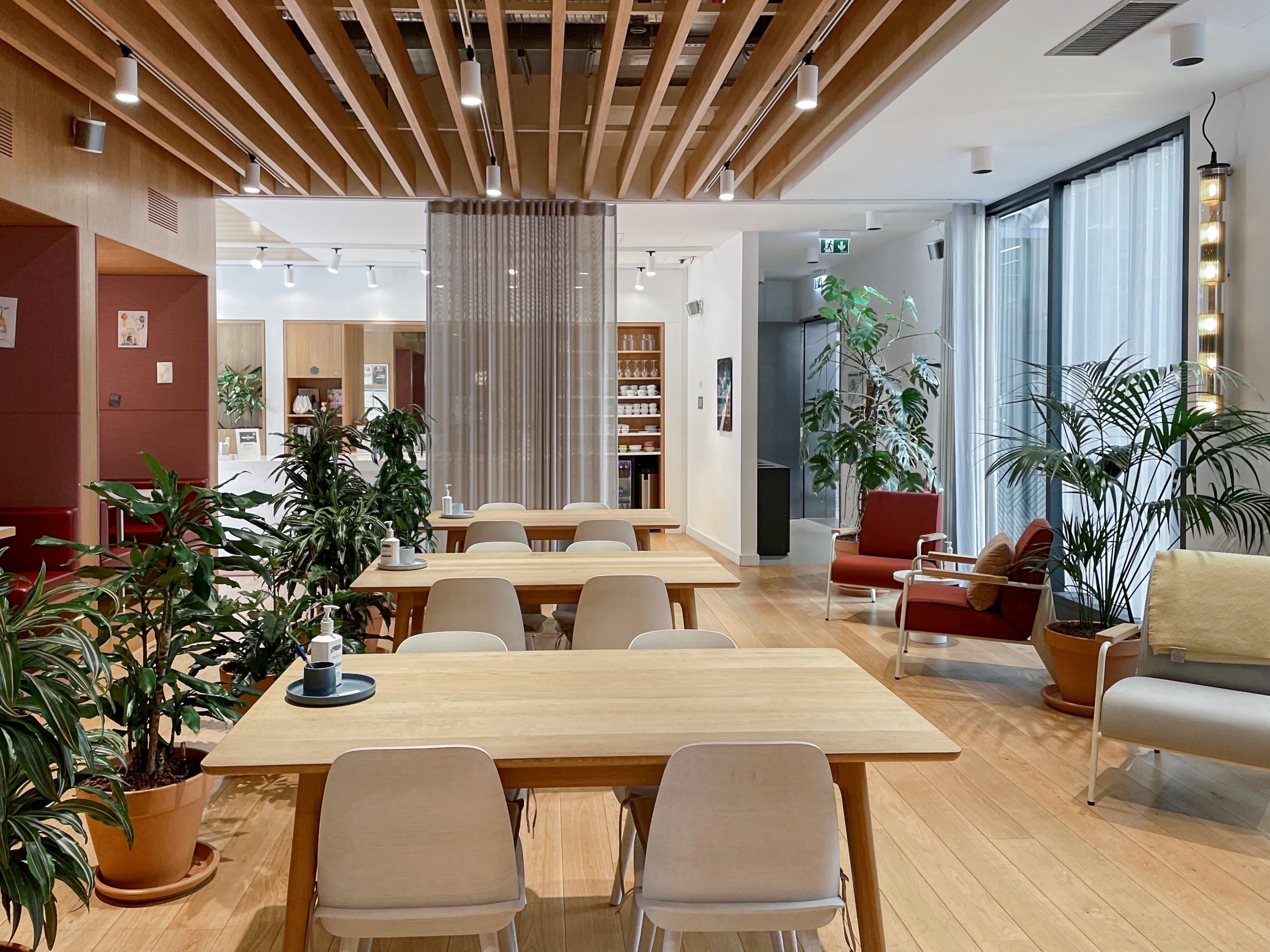 Coworking spaces - Berlin - All-inclusive-Zugang zu [Arbeitsplätzen, virtuellen Büros und Besprechungsräumen] in Spaces Prenzlauer Berg