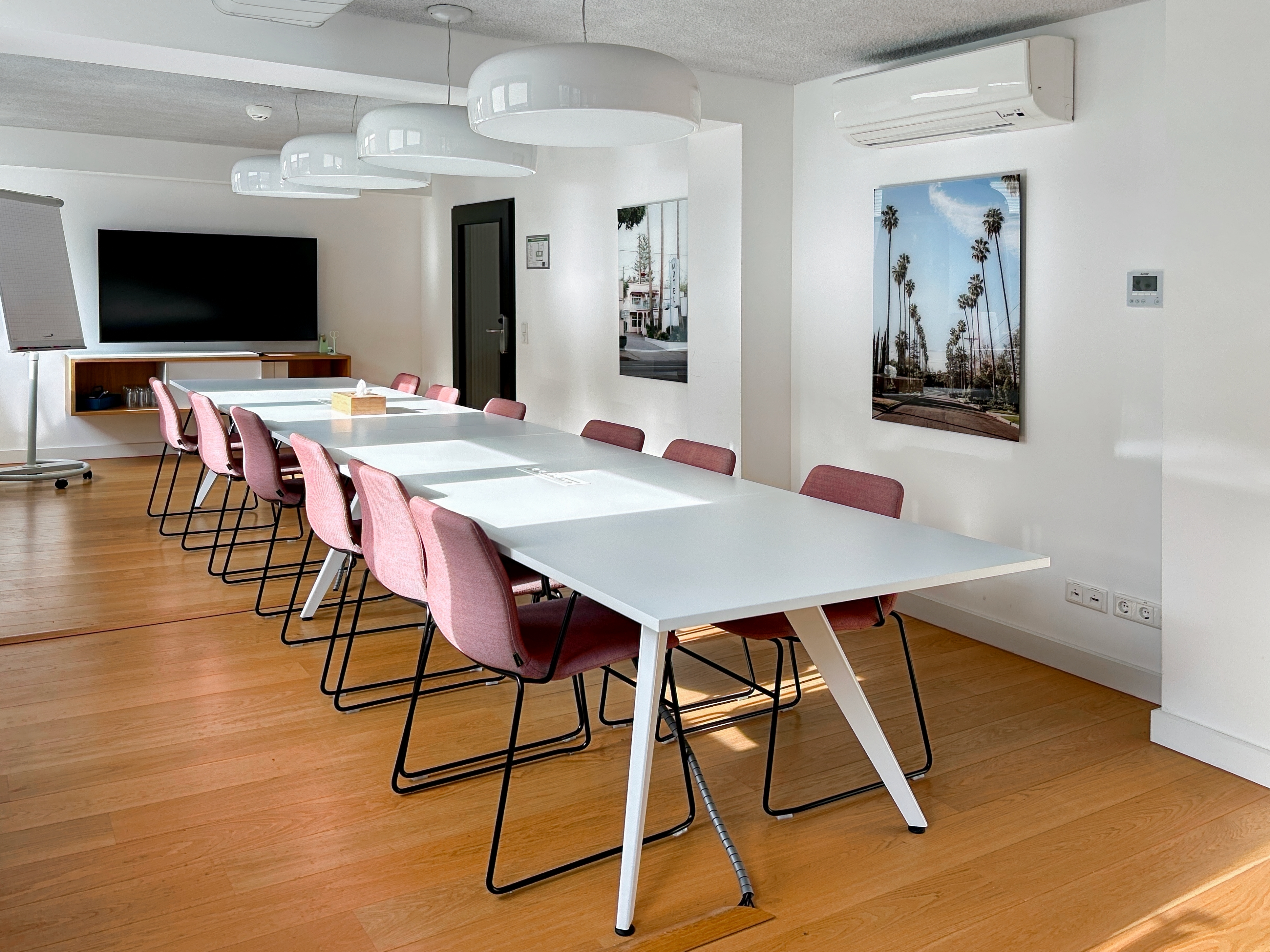 Coworking Spaces - Köln - Meetings, Arbeit und Zusammenarbeit in unseren professionellen Business Center in Spaces Breite Strasse