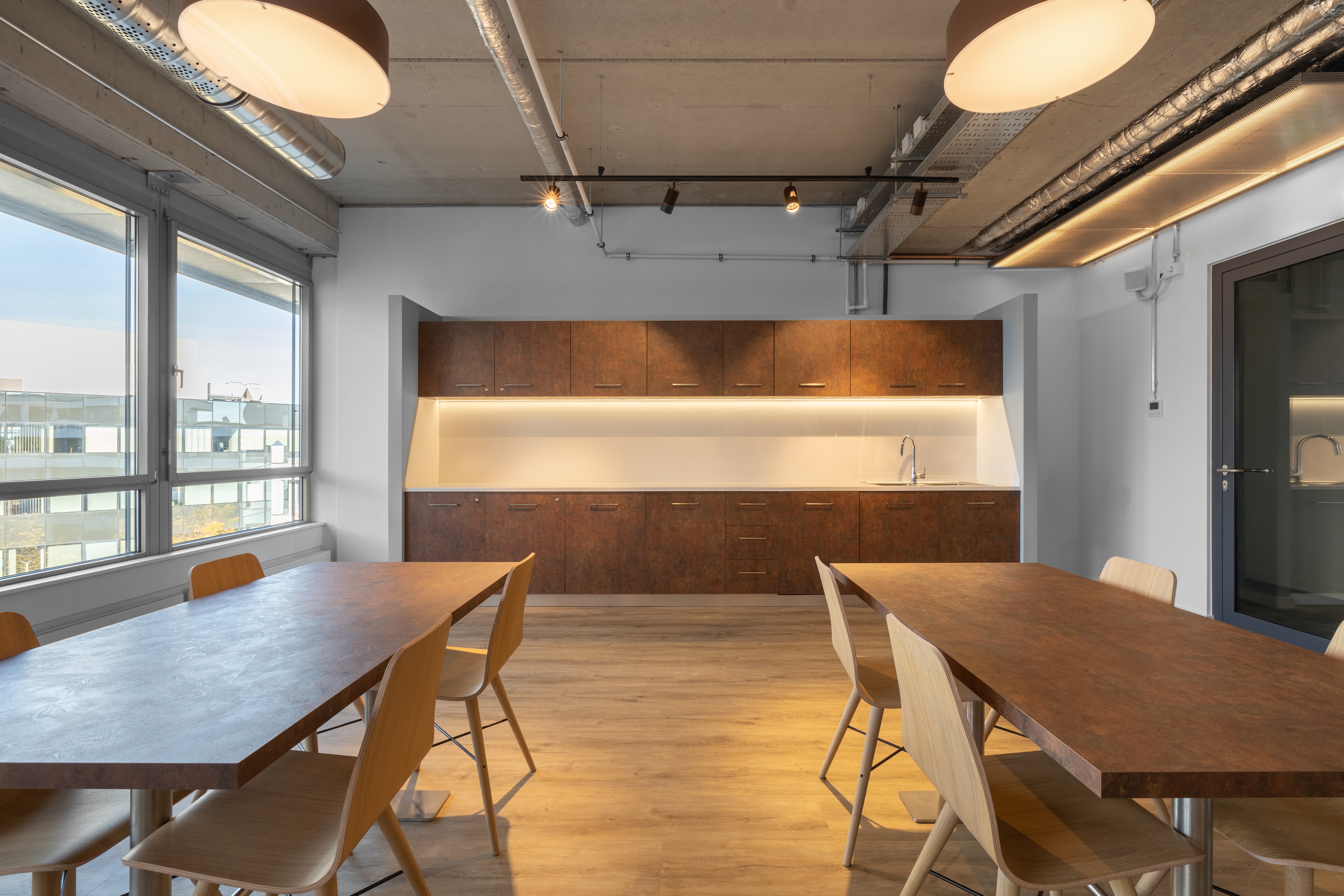 Coworking Spaces - Düsseldorf old town - Arbeitsplätze, Services und Support unterstützen Sie bei der Arbeit in Regus Prinzenpark