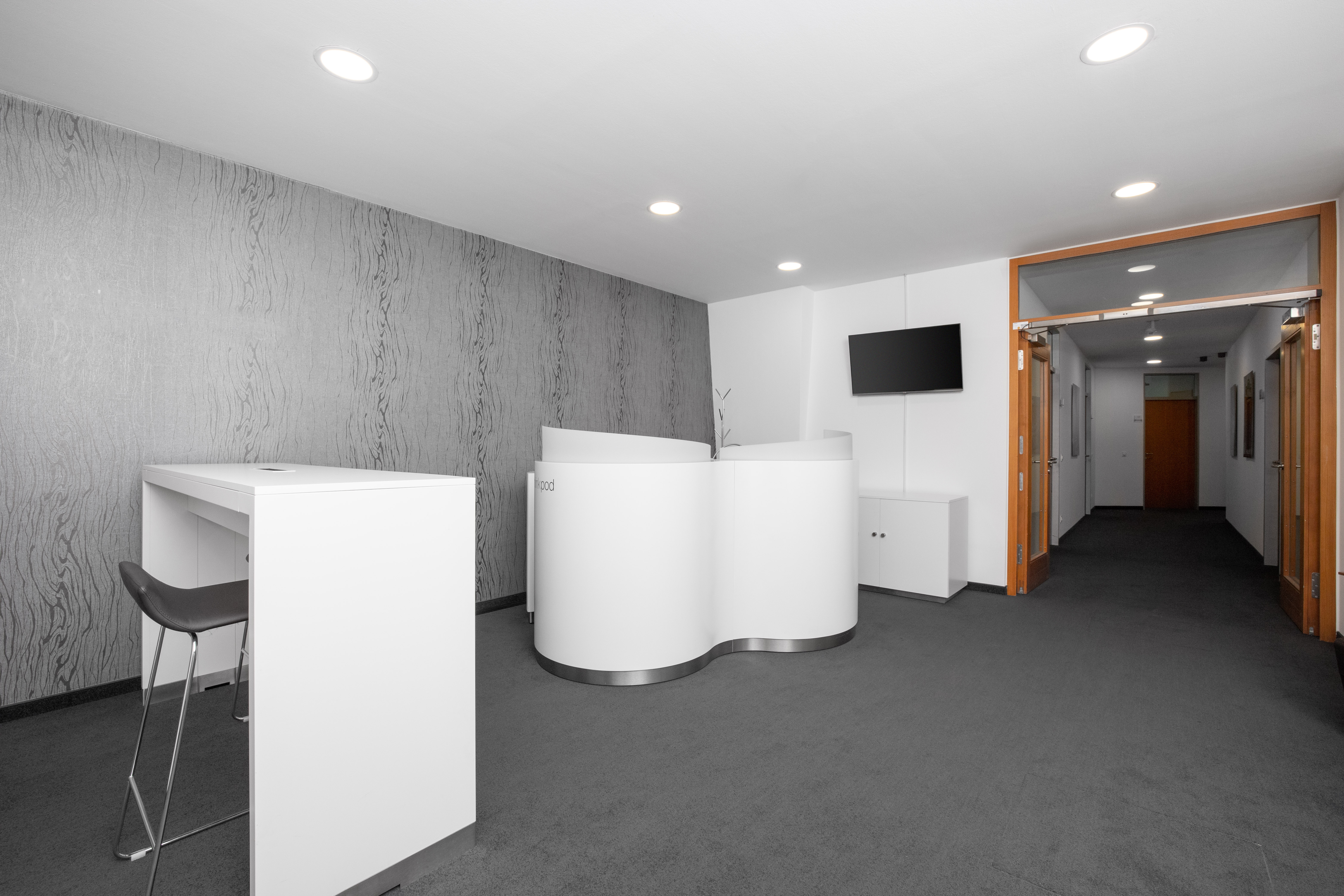 Coworking Spaces - Köln, Bonn, Eifel ... - Flexible Arbeitsplätze in Regus Dusseldorf, Neuer Zollhof