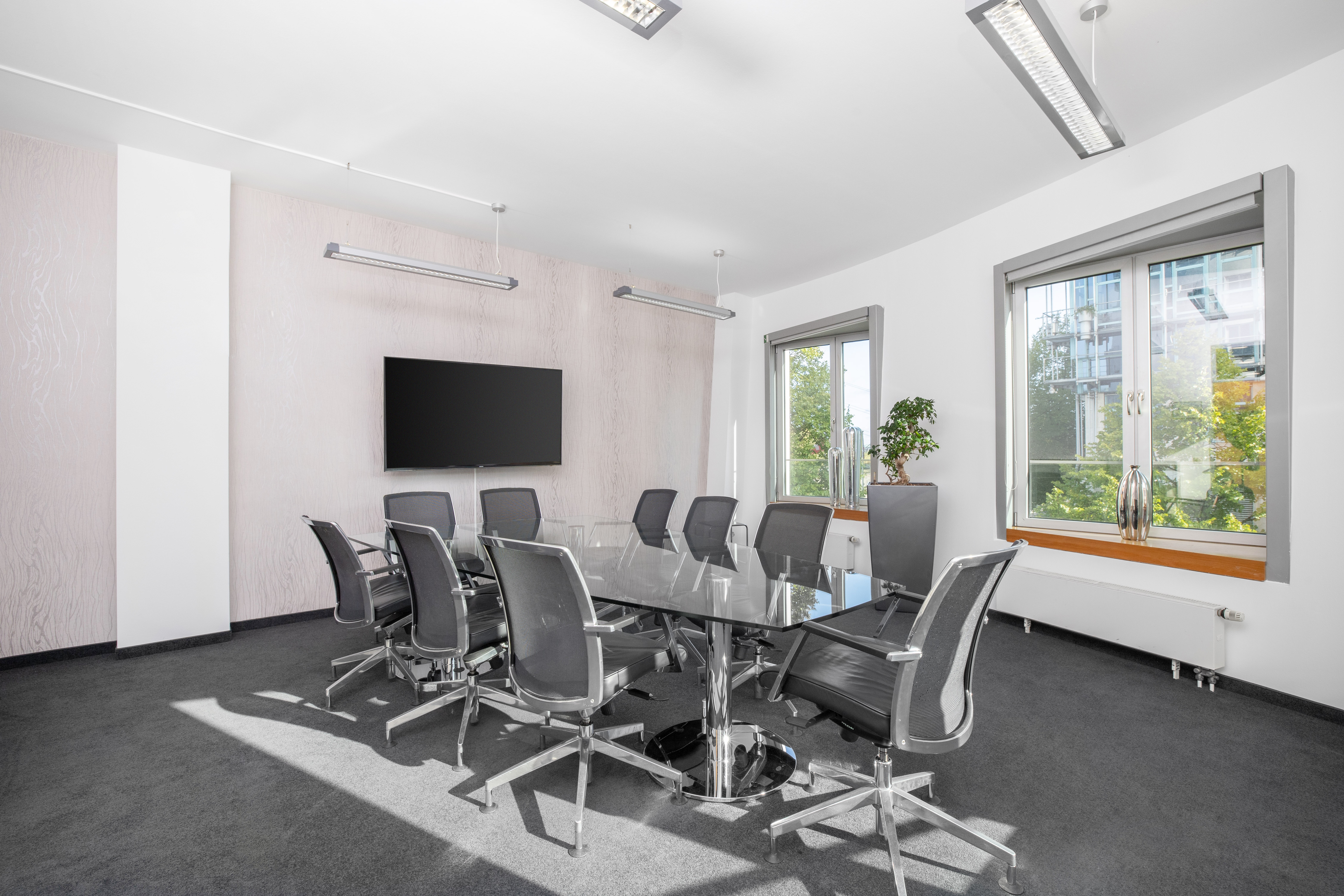 Coworking spaces - Zugang 24/7 - PLZ 40221 (Deutschland) - Flexible Arbeitsplätze in Regus Neuer Zollhof