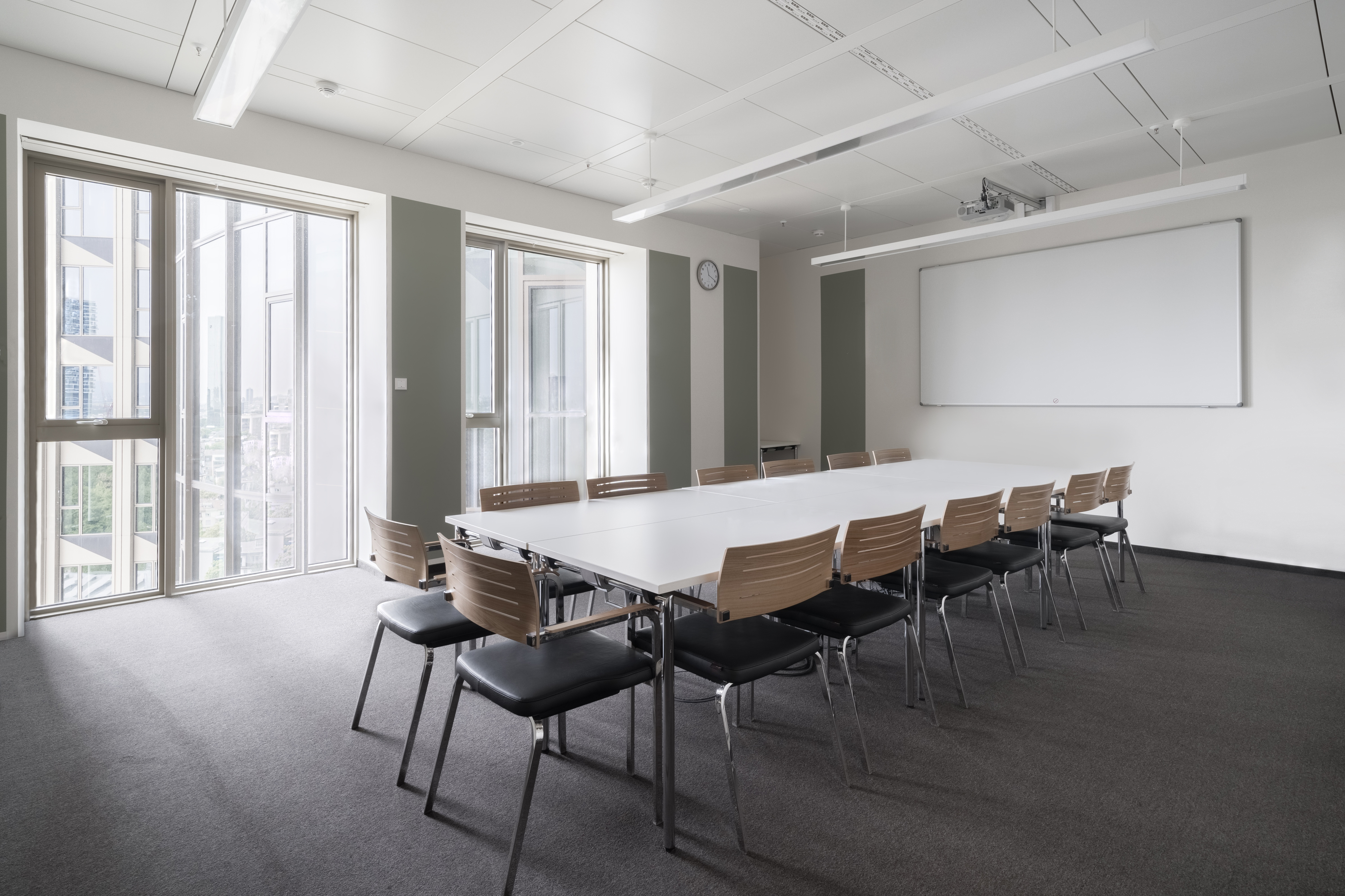 Coworking Spaces - Hessen Nord - All-inclusive-Zugang zu [Arbeitsplätzen, virtuellen Büros und Besprechungsräumen] in Signature Tower 185