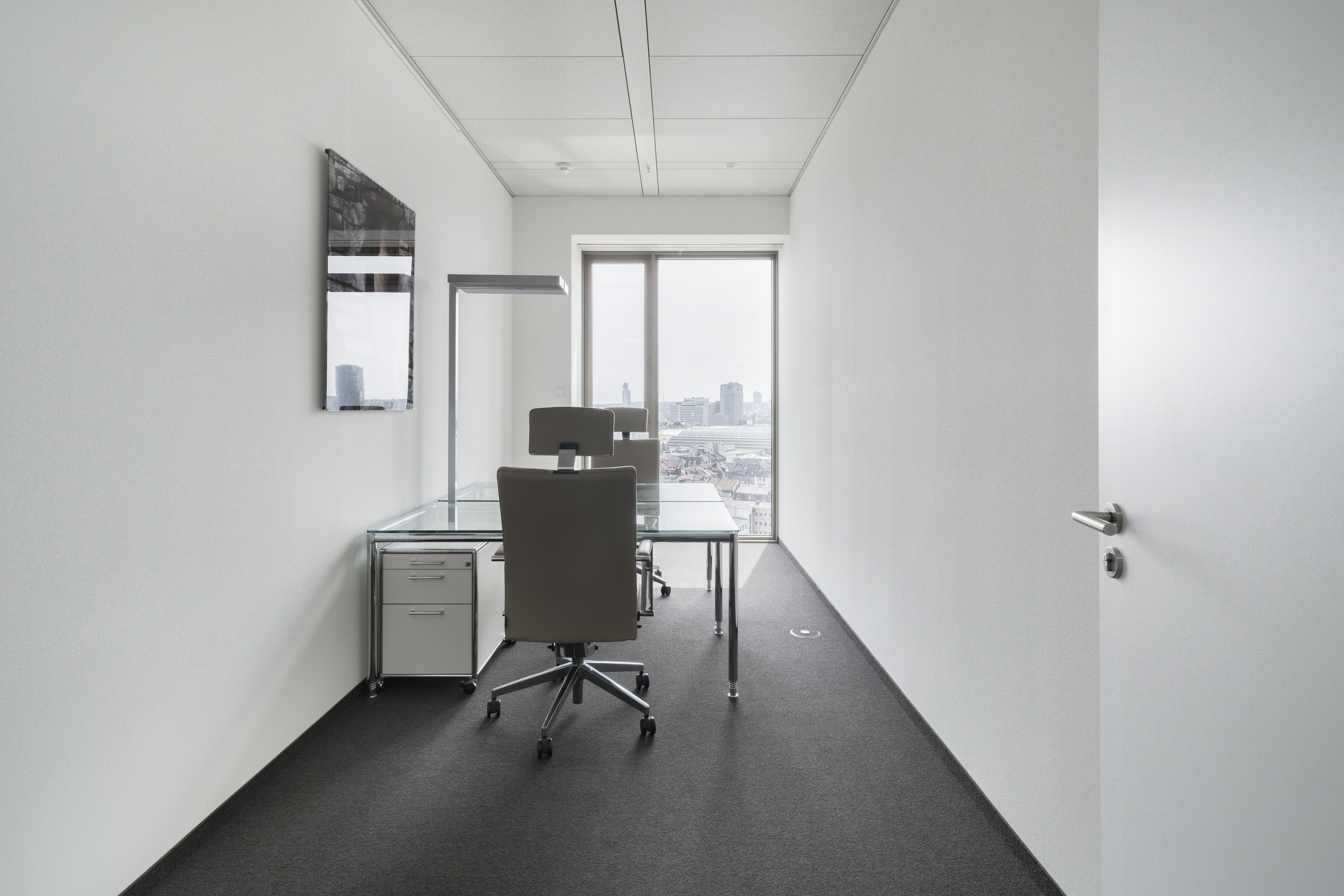 Coworking Space: All-inclusive-Zugang zu [Arbeitsplätzen, virtuellen Büros und Besprechungsräumen] in Signature Tower 185