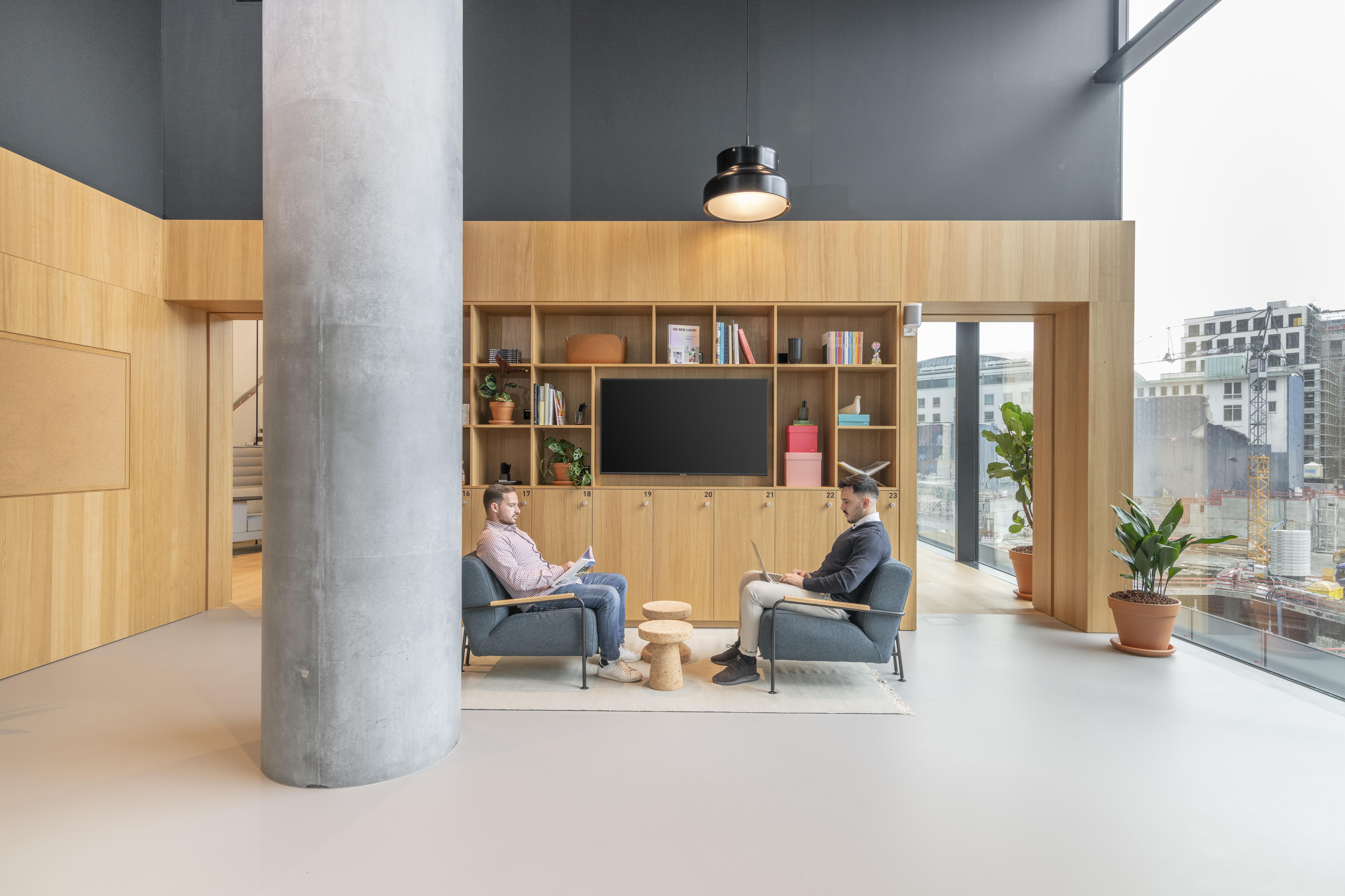 Coworking Space: All-inclusive-Zugang zu [Arbeitsplätzen, virtuellen Büros und Besprechungsräumen] in Spaces Omniturm