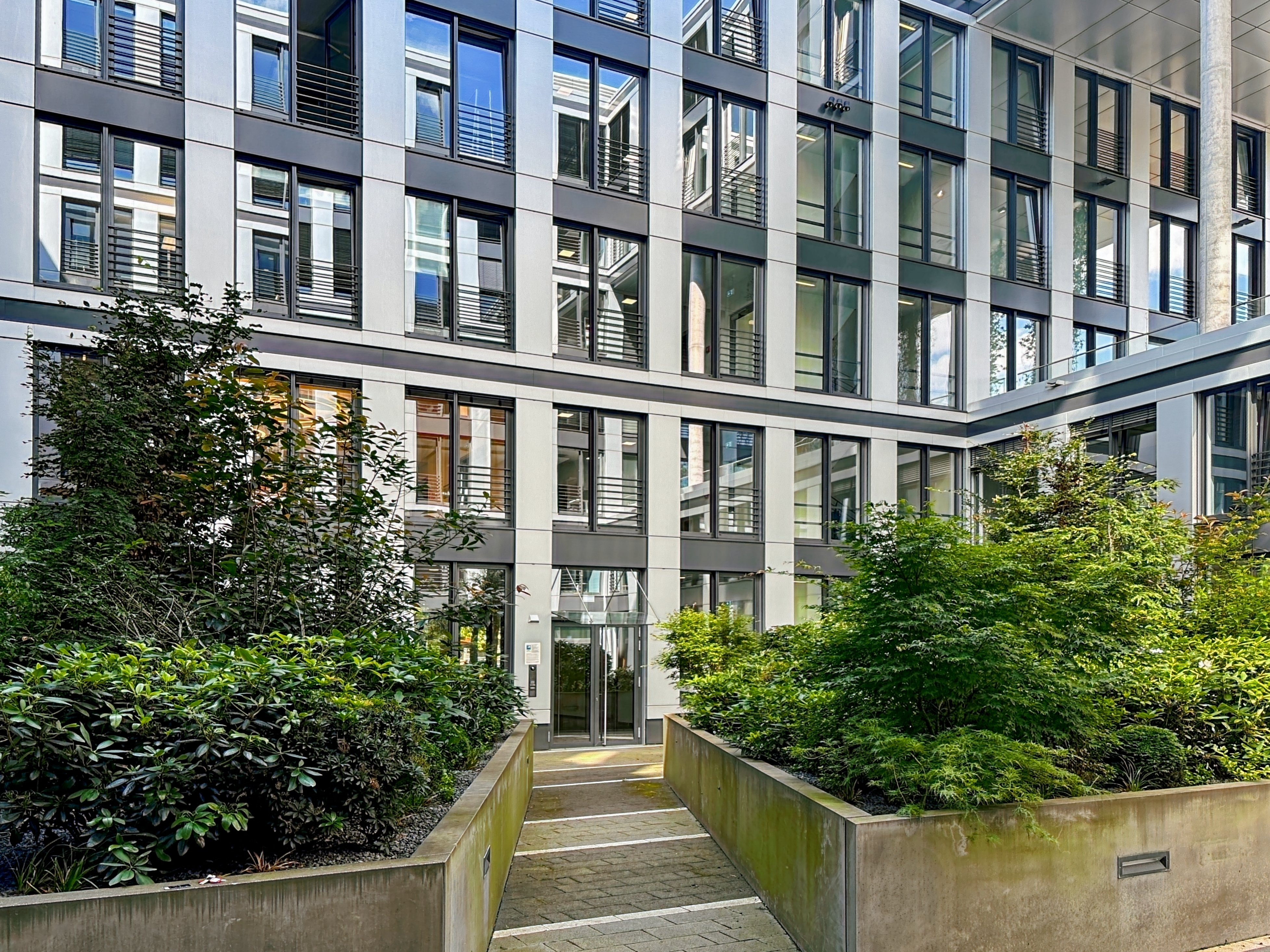 Coworking Space: All-inclusive-Zugang zu [Arbeitsplätzen, virtuellen Büros und Besprechungsräumen] in Regus City Nord