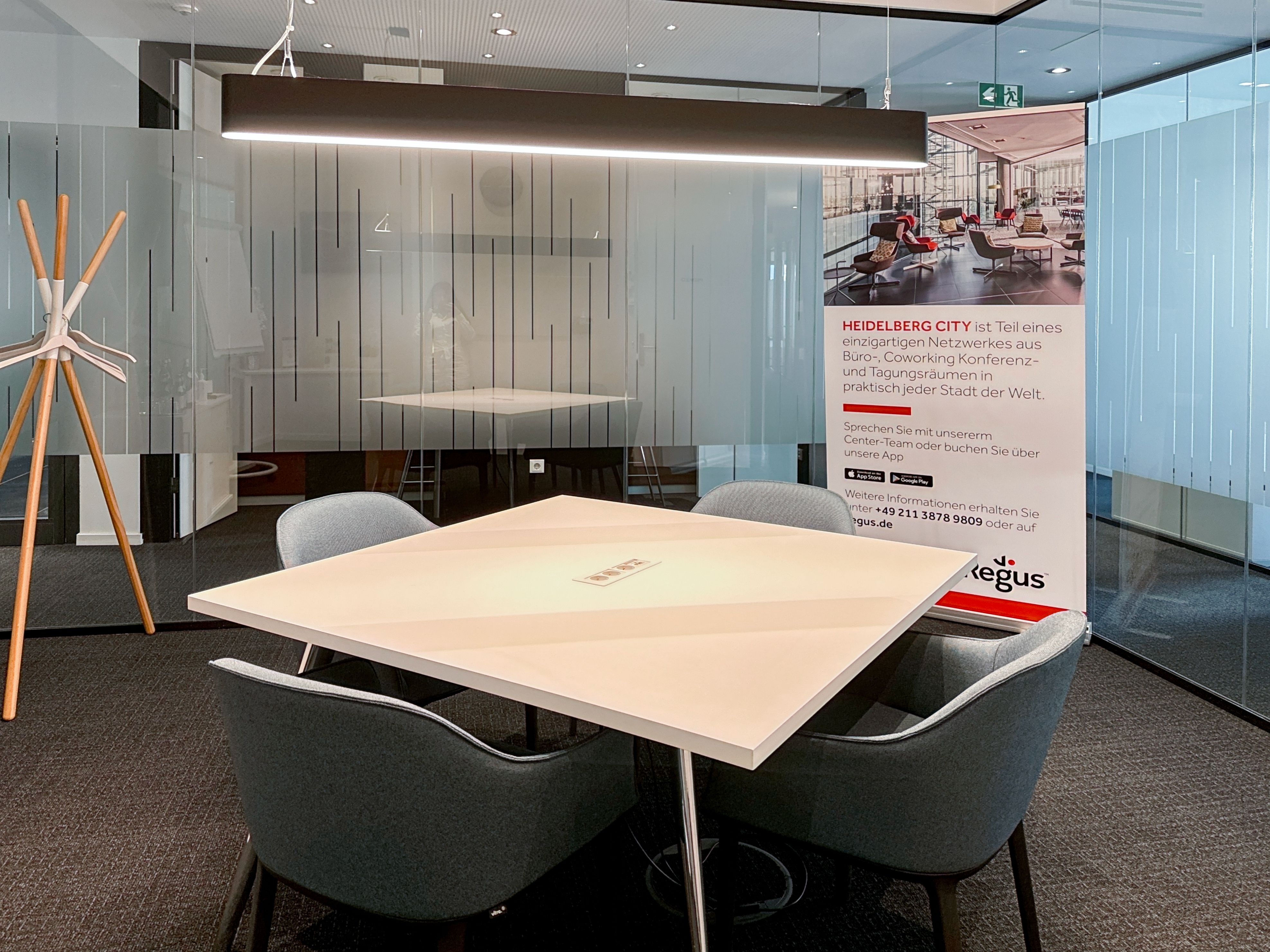 Coworking Space: All-inclusive-Zugang zu [Arbeitsplätzen, virtuellen Büros und Besprechungsräumen] in Regus Stadttor Ost