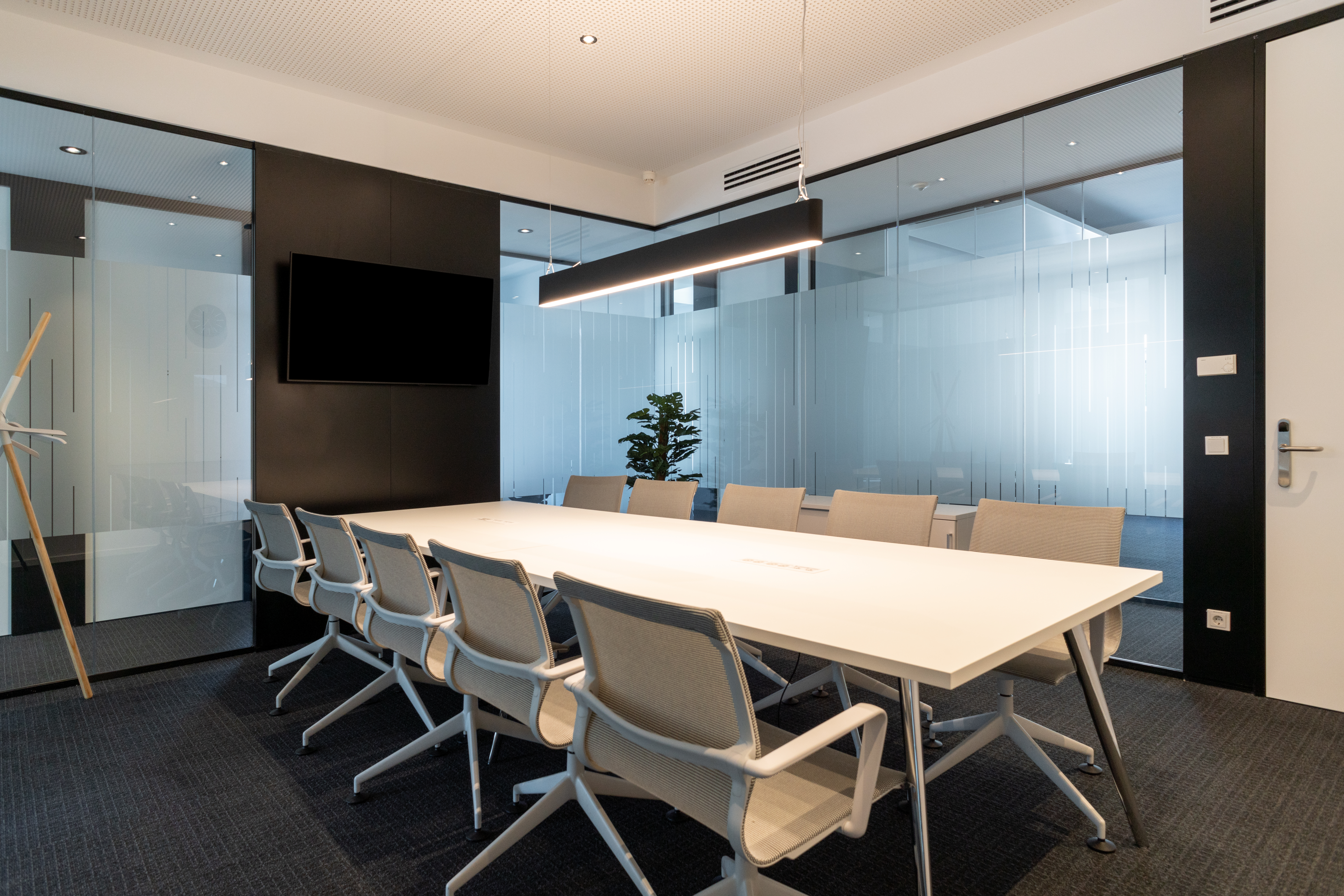 Coworking Space: All-inclusive-Zugang zu [Arbeitsplätzen, virtuellen Büros und Besprechungsräumen] in Regus Stadttor Ost