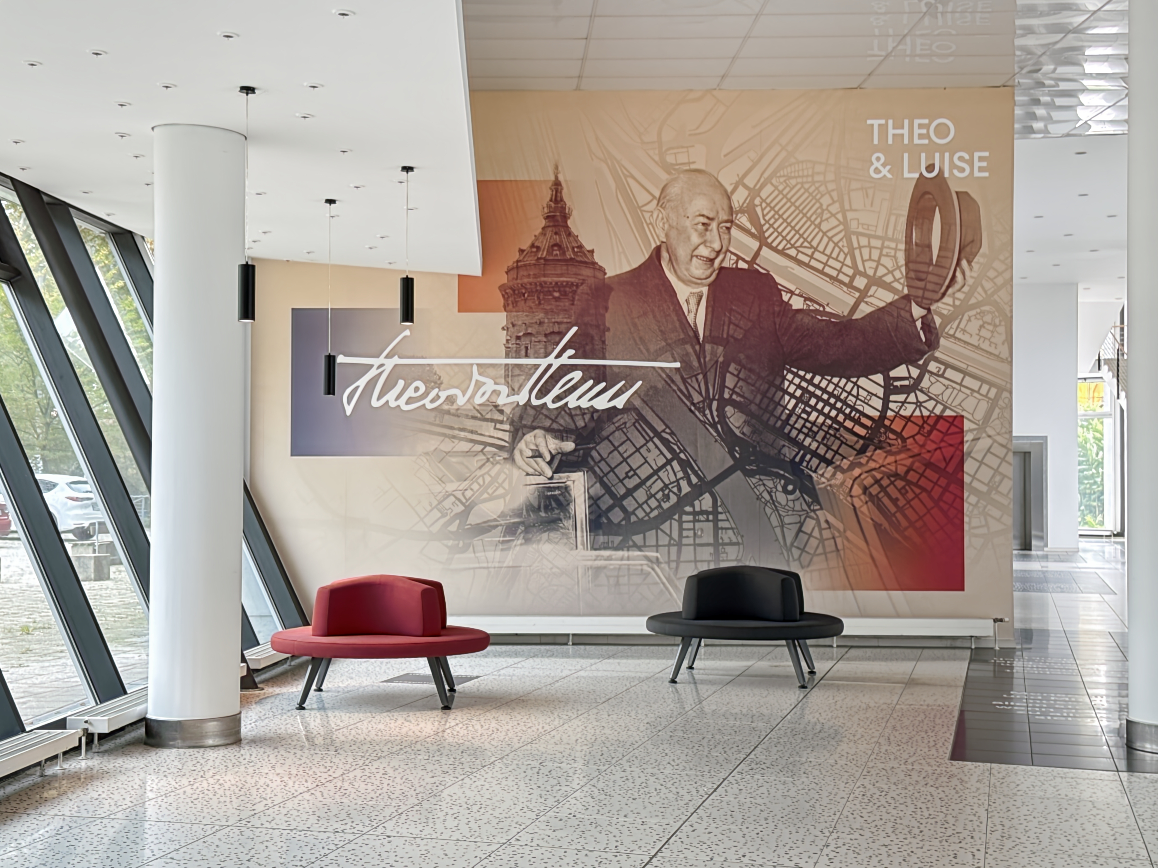 Coworking Space: All-inclusive-Zugang zu [Arbeitsplätzen, virtuellen Büros und Besprechungsräumen] in Regus Theo & Luise