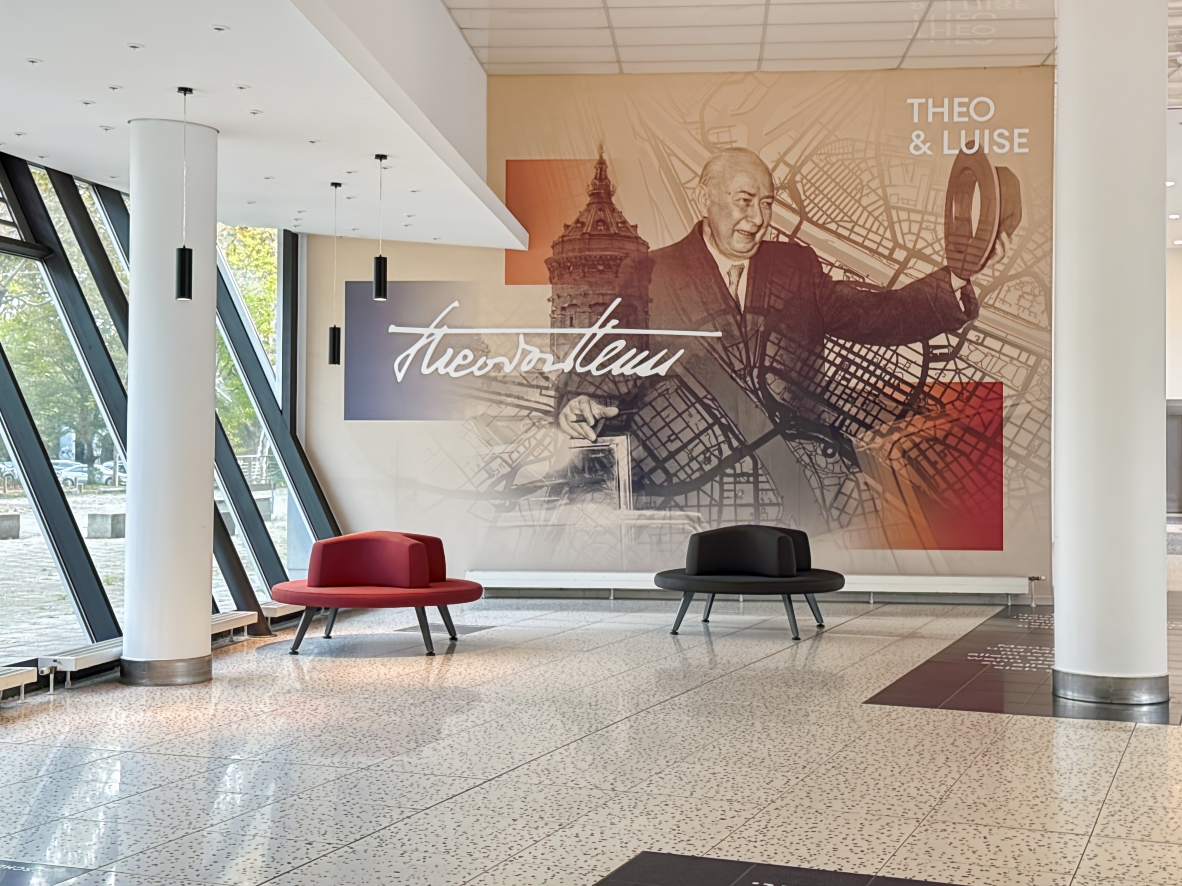 Coworking Space: All-inclusive-Zugang zu [Arbeitsplätzen, virtuellen Büros und Besprechungsräumen] in Regus Theo & Luise