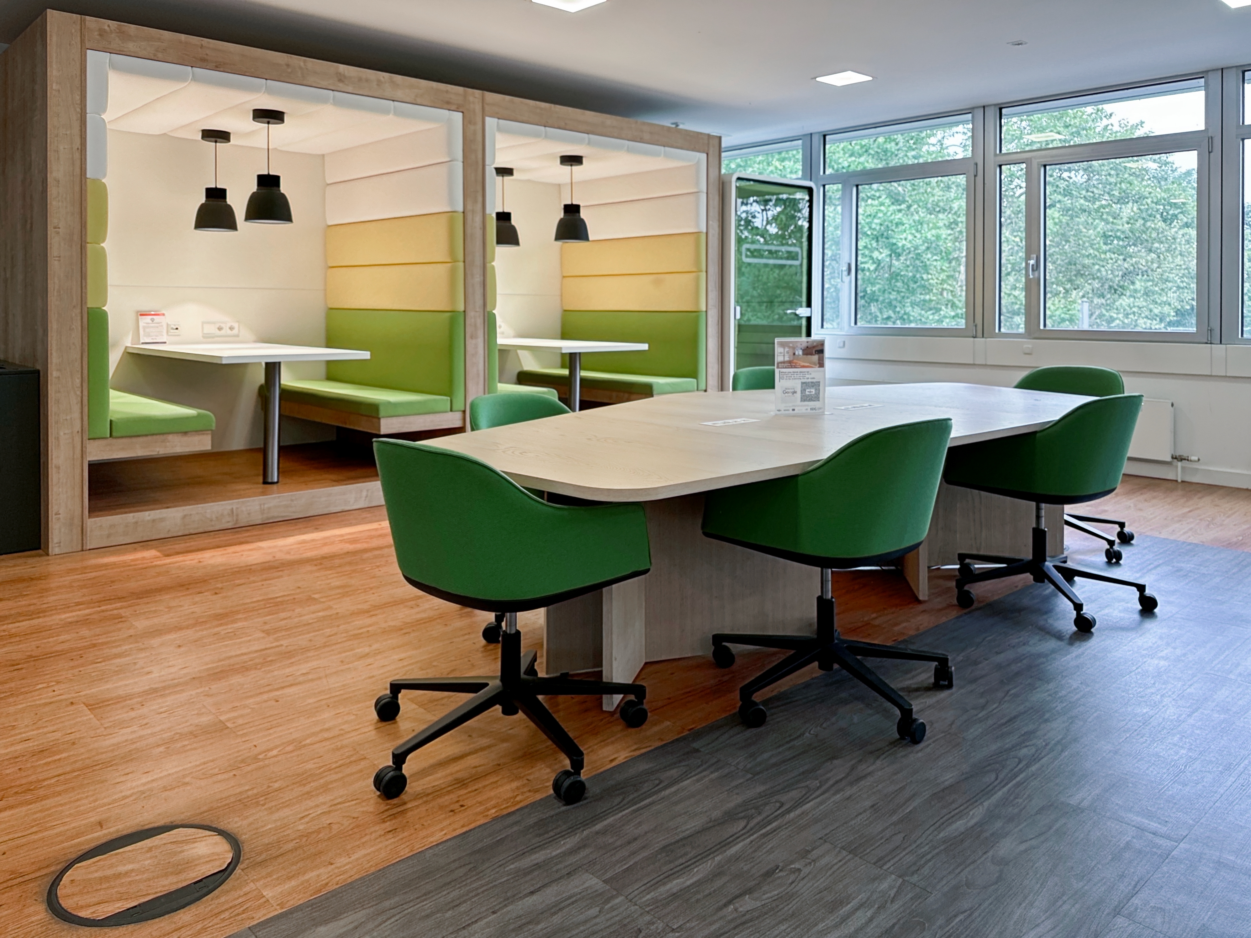 Coworking Space: All-inclusive-Zugang zu [Arbeitsplätzen, virtuellen Büros und Besprechungsräumen] in Regus Theo & Luise