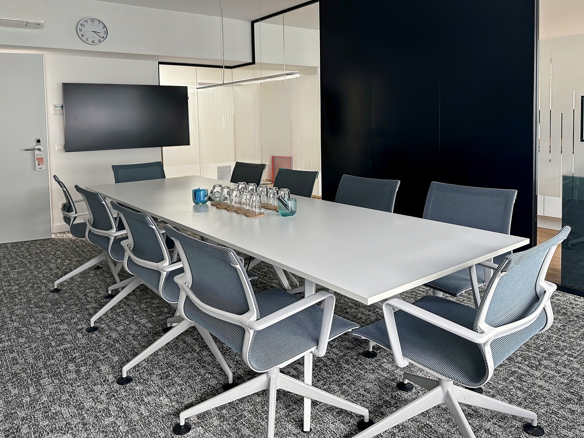 Coworking Spaces - PLZ 41061 (Deutschland) - All-inclusive-Zugang zu [Arbeitsplätzen, virtuellen Büros und Besprechungsräumen] in Regus Moenchengladbach City