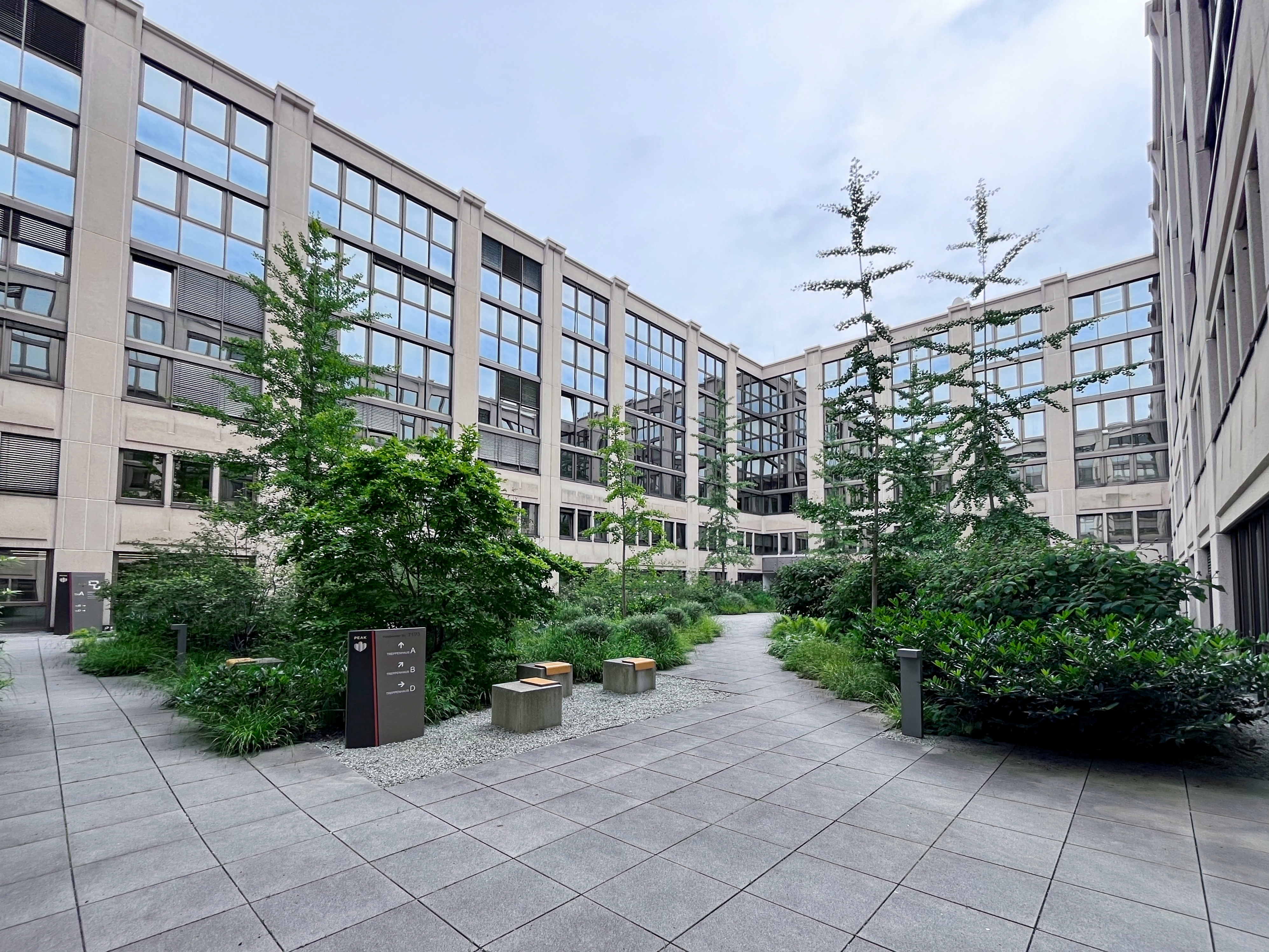 Coworking Spaces - Typ: Bürogemeinschaft - München - Meetings, Arbeit und Zusammenarbeit in unseren professionellen Business Center in Regus Perlach