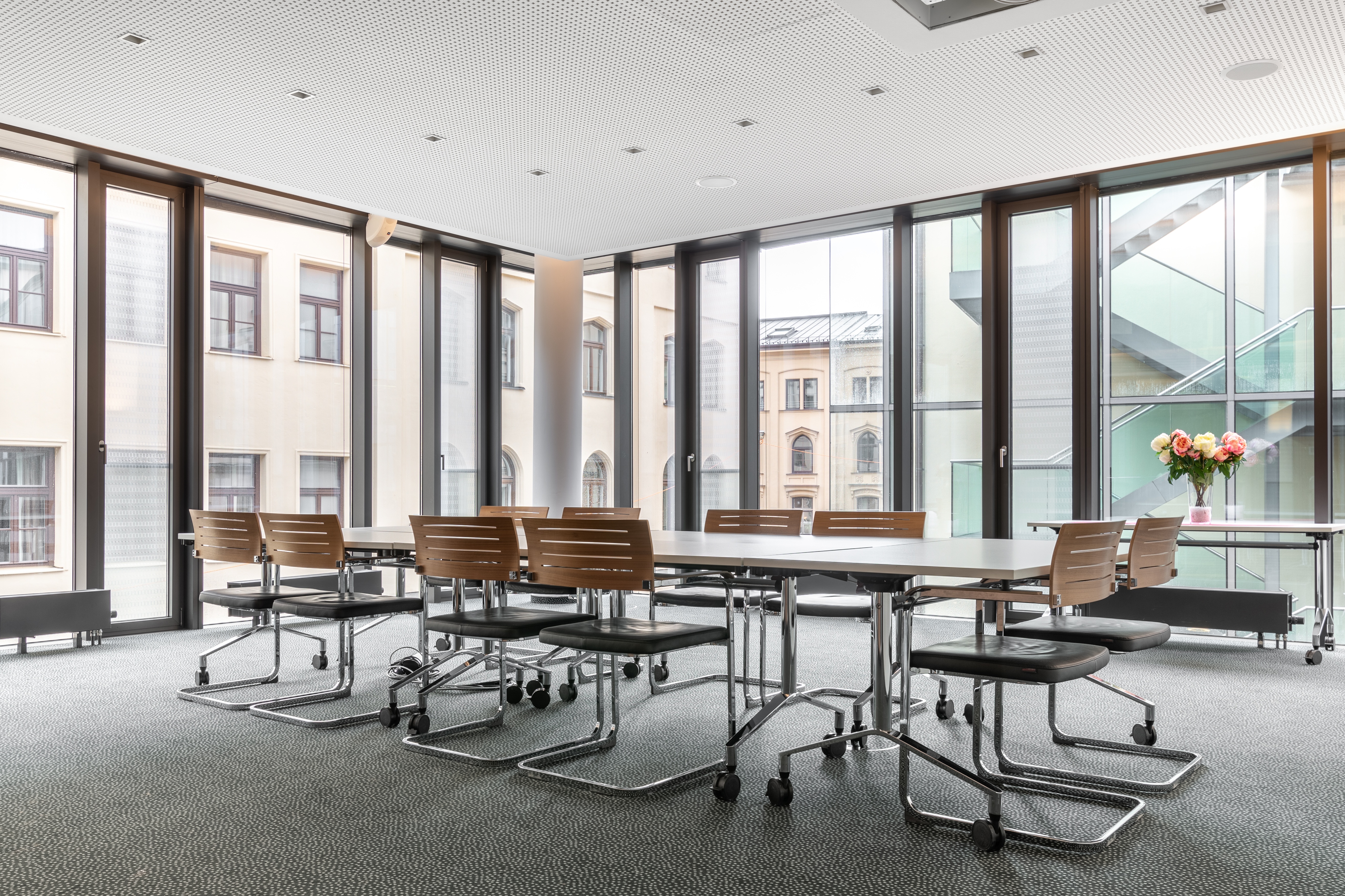 Coworking Spaces - Oberbayern - Meetings, Arbeit und Zusammenarbeit in unseren professionellen Business Center in Signature Maximilianstrasse 13