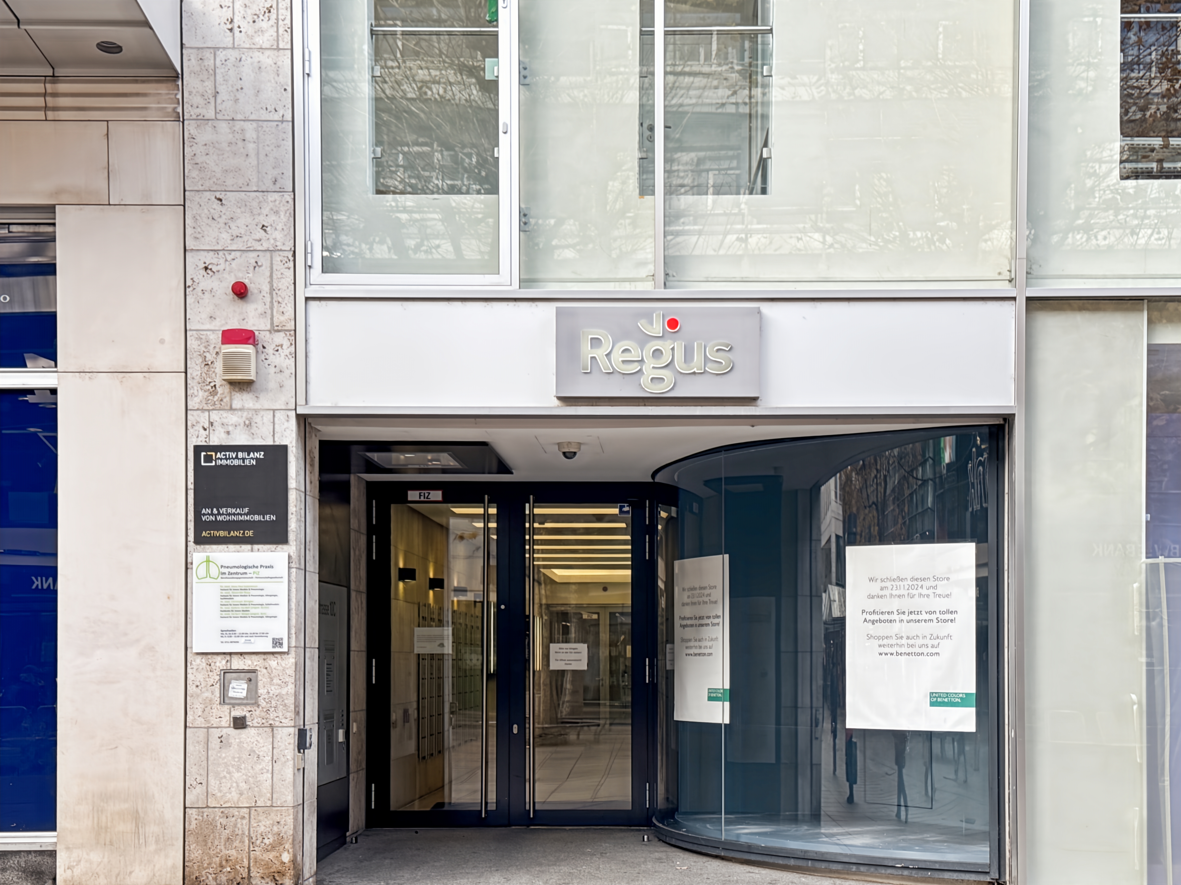 Coworking spaces - Schwäbische Alb - Meetings, Arbeit und Zusammenarbeit in unseren professionellen Business Center in Regus Konigstrasse 10c