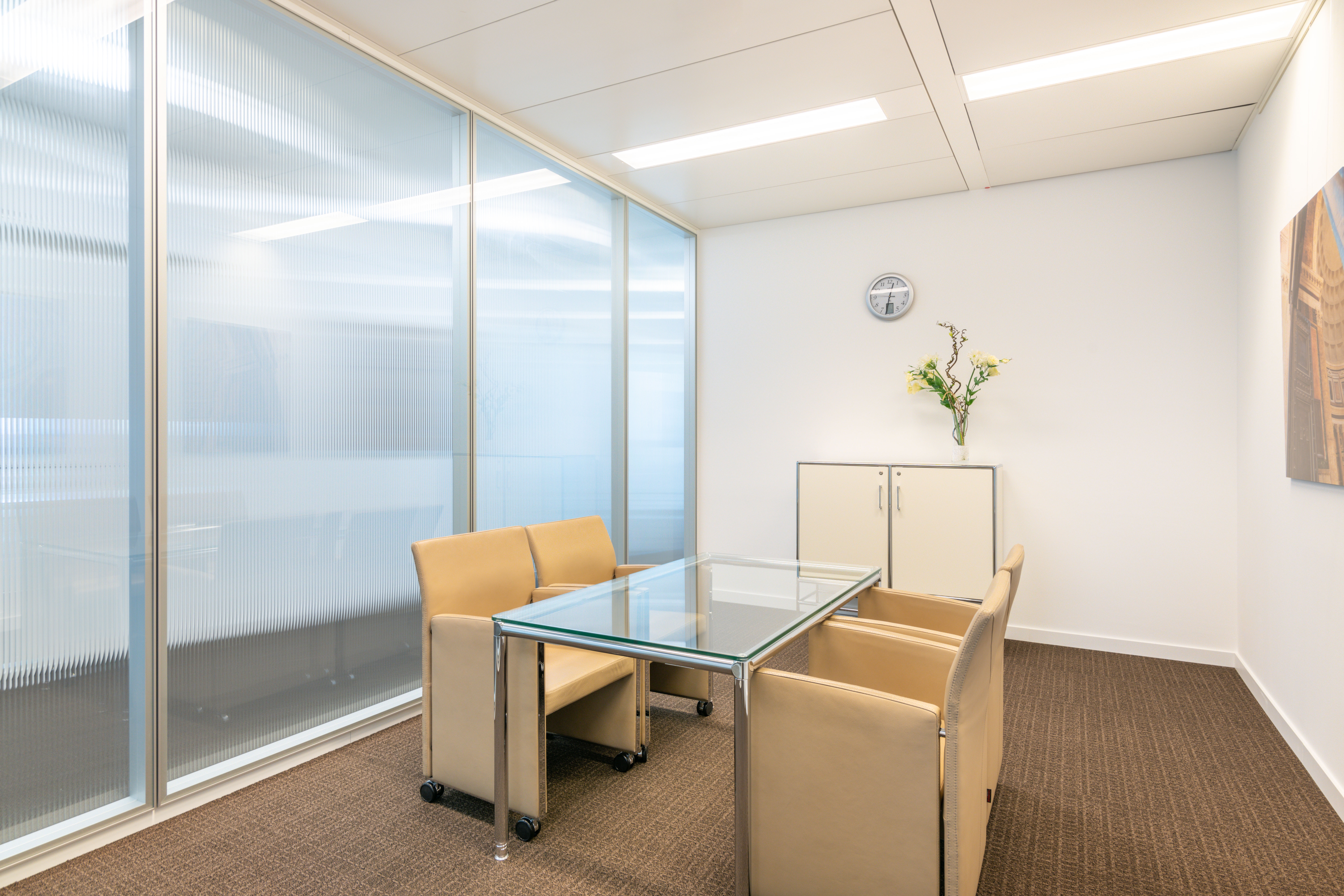 Coworking Spaces - Hessen Nord - Arbeitsplätze, Services und Support unterstützen Sie bei der Arbeit in Signature OpernTurm