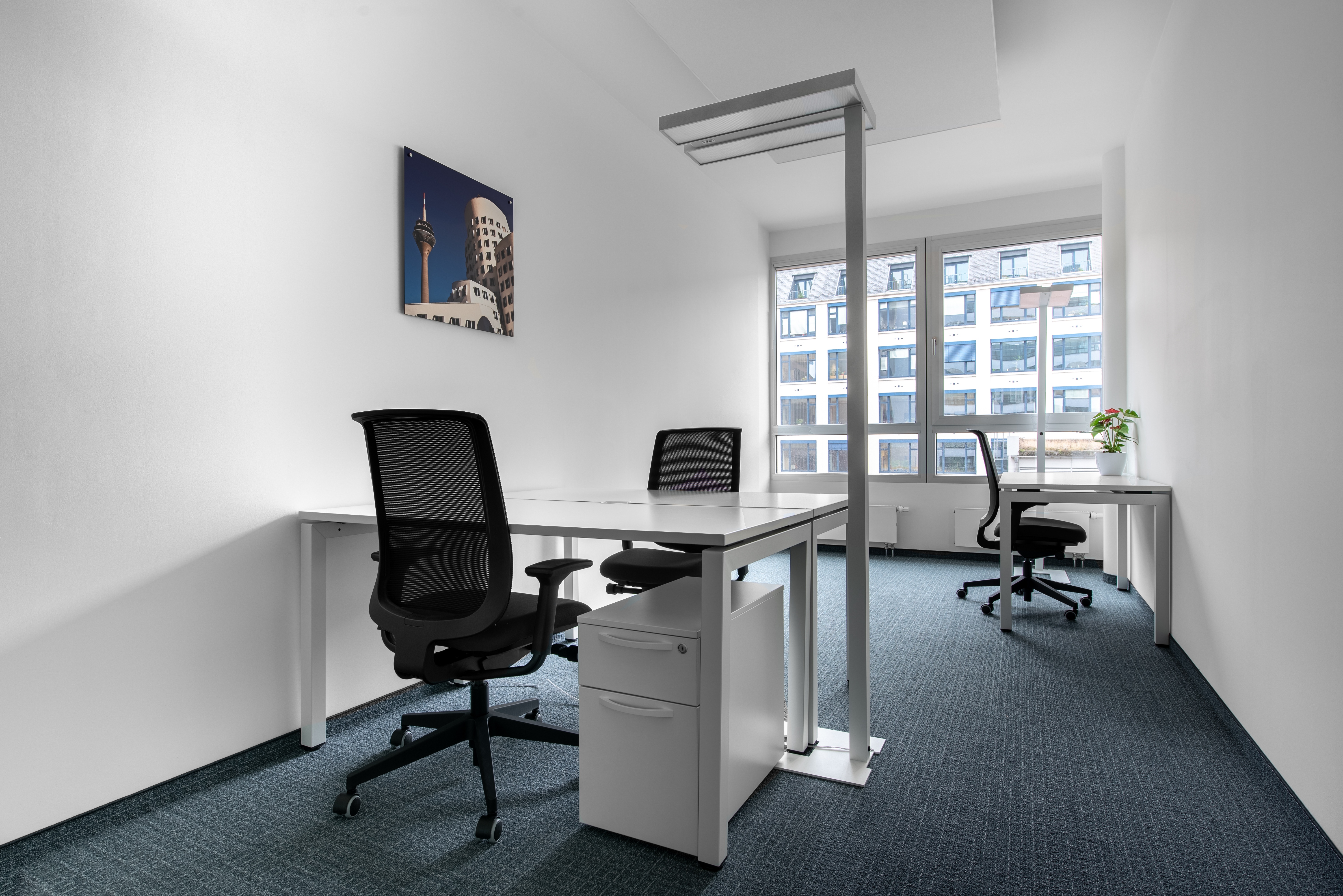 Coworking Spaces - Hamburg-Stadt (Hamburg, Freie und Hansestadt) - Arbeitsplätze, Services und Support unterstützen Sie bei der Arbeit in Regus Hohe Bleichen