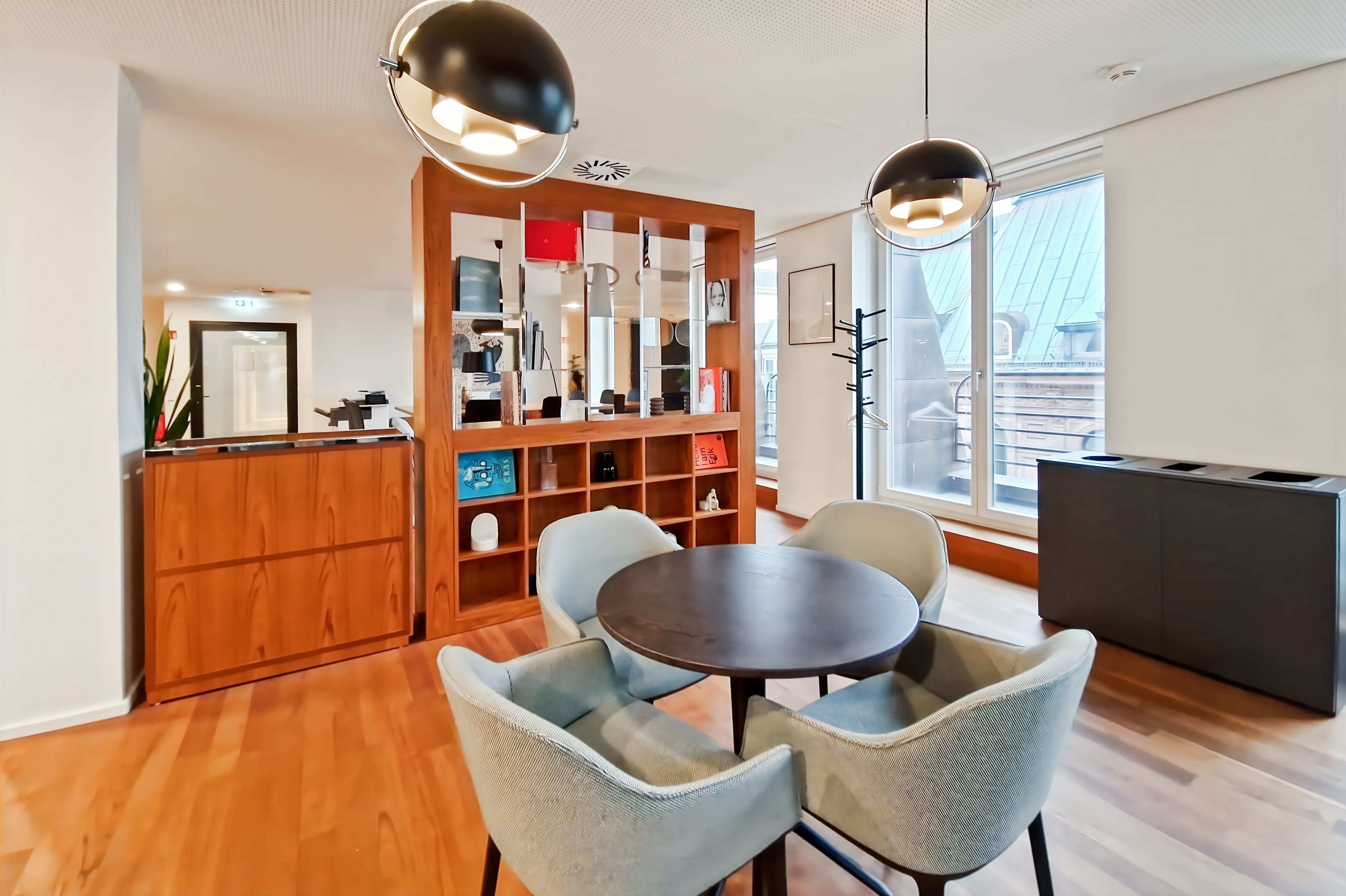 Coworking Space: Arbeitsplätze, Services und Support unterstützen Sie bei der Arbeit in Signature Jungfernstieg